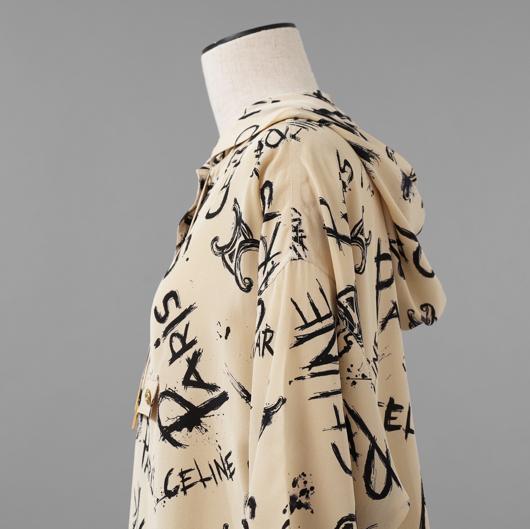 CELINE セリーヌ / 美品 22SS  トリオンフ & ロゴ スクリブル(落書き) プリント クレープ・ド・シーヌ シルク プルオーバー フーディ / 2B636731R / size 36 (BEIGE) レディース