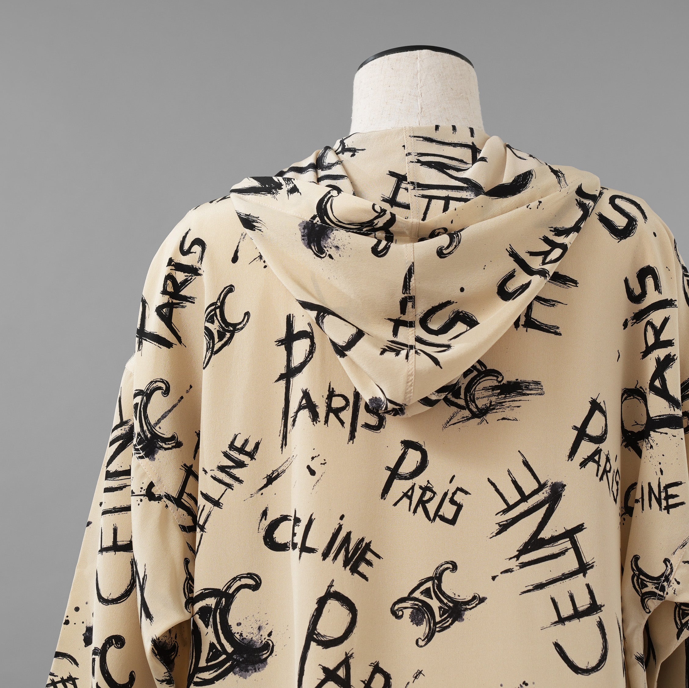 CELINE セリーヌ / 美品 22SS  トリオンフ & ロゴ スクリブル(落書き) プリント クレープ・ド・シーヌ シルク プルオーバー フーディ / 2B636731R / size 36 (BEIGE) レディース