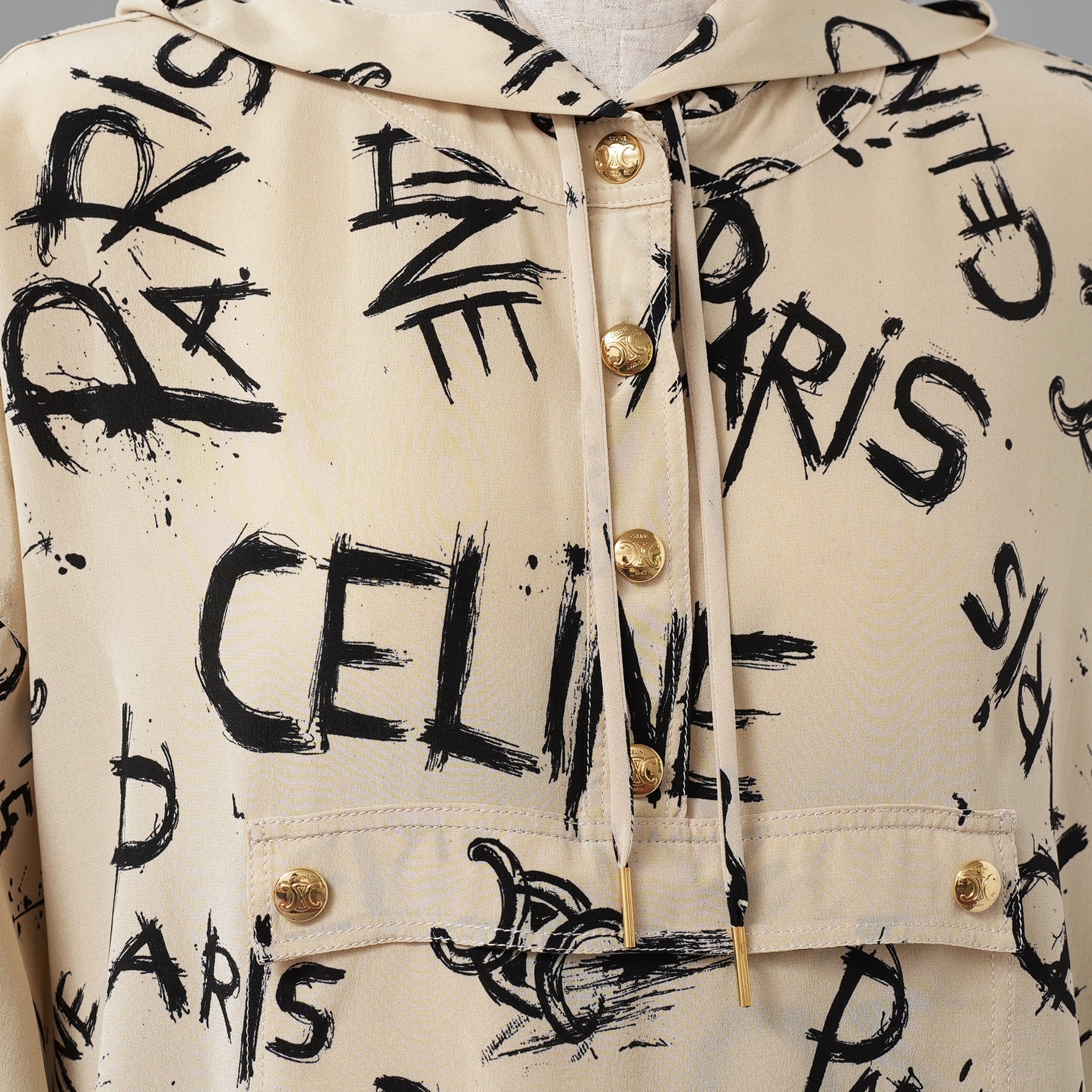 CELINE セリーヌ / 美品 22SS  トリオンフ & ロゴ スクリブル(落書き) プリント クレープ・ド・シーヌ シルク プルオーバー フーディ / 2B636731R / size 36 (BEIGE) レディース
