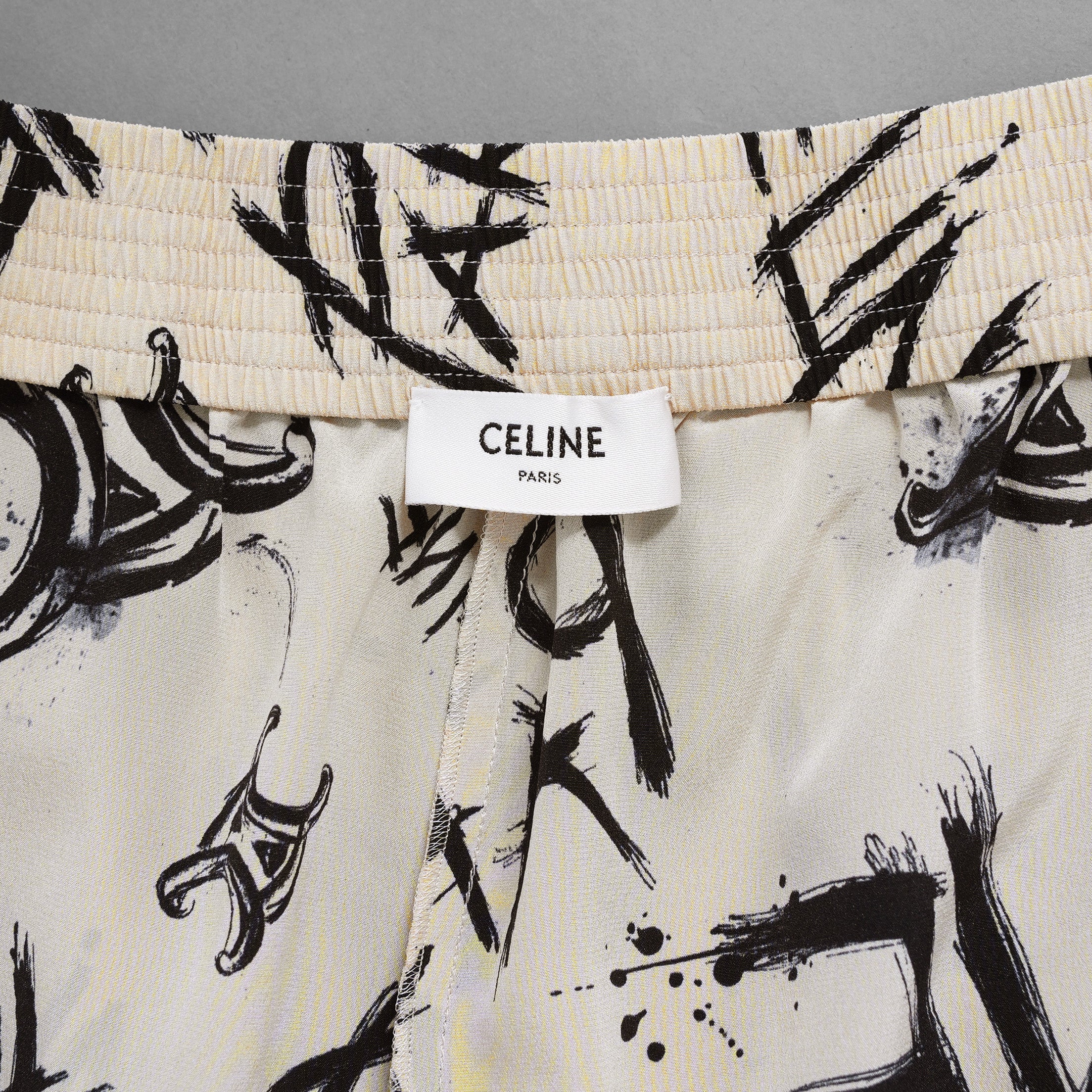 CELINE セリーヌ / 美品 21SS トリオンフ & ロゴ スクリブル プリント クレープ・ド・シーヌ シルク ショートパンツ / ラクガキ プリント /2P711731R / size 38 (BEIGE)