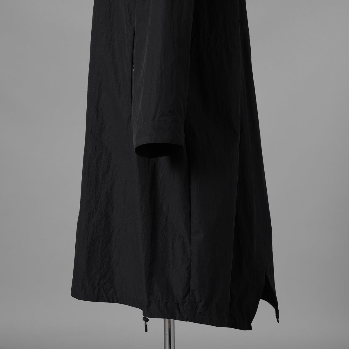KAZUYUKI KUMAGAI ATTACHMENT カズユキ クマガイ アタッチメント / 20SS 塩縮タスランナイロンタフタ スタンドカラー コート / AC01-211 / size 2 (BLACK) 123032-alm
