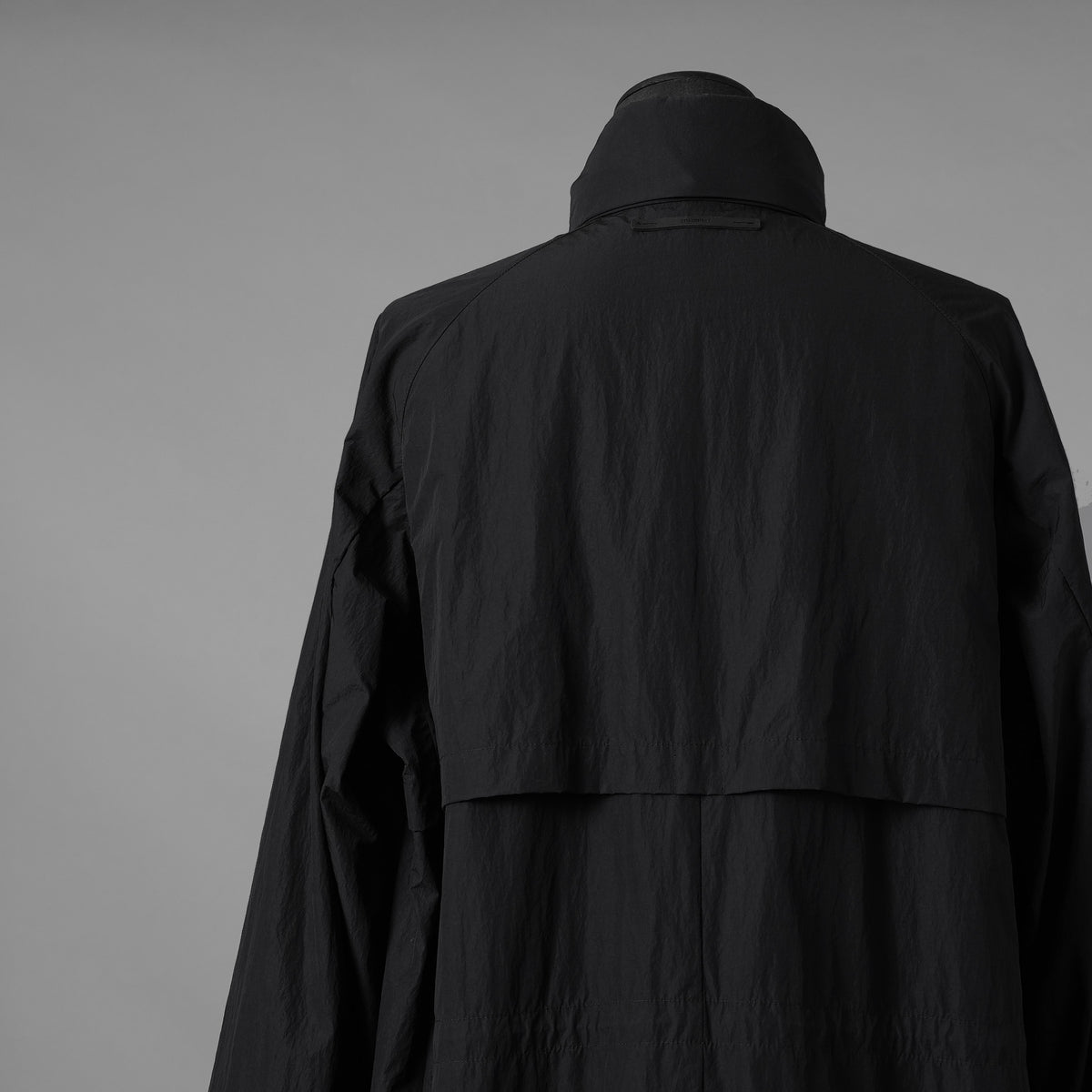 KAZUYUKI KUMAGAI ATTACHMENT カズユキ クマガイ アタッチメント / 20SS 塩縮タスランナイロンタフタ スタンドカラー コート / AC01-211 / size 2 (BLACK) 123032-alm