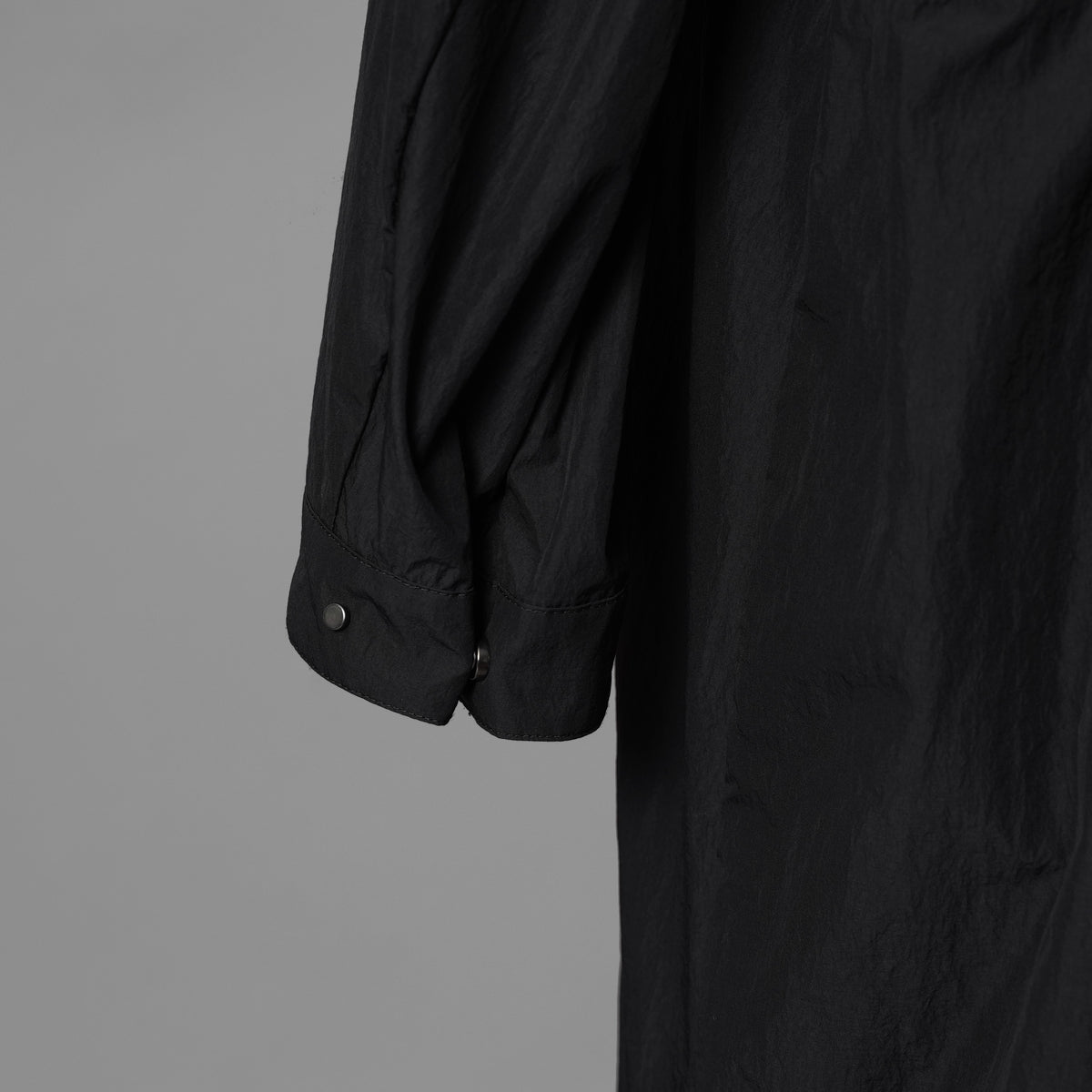 KAZUYUKI KUMAGAI ATTACHMENT カズユキ クマガイ アタッチメント / 20SS 塩縮タスランナイロンタフタ スタンドカラー コート / AC01-211 / size 2 (BLACK) 123032-alm