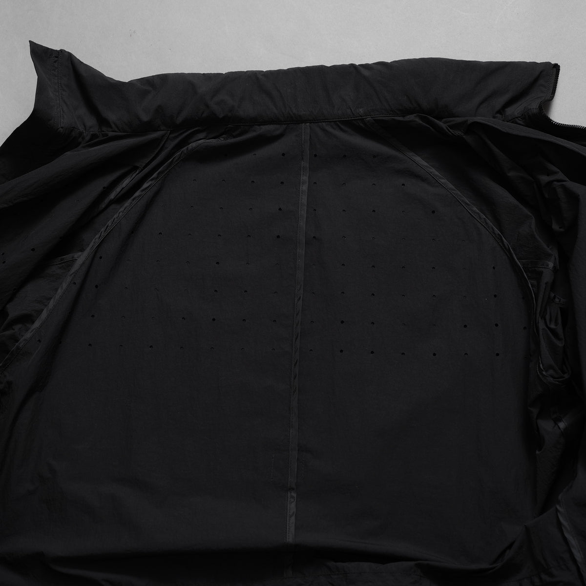 KAZUYUKI KUMAGAI ATTACHMENT カズユキ クマガイ アタッチメント / 20SS 塩縮タスランナイロンタフタ スタンドカラー コート / AC01-211 / size 2 (BLACK) 123032-alm