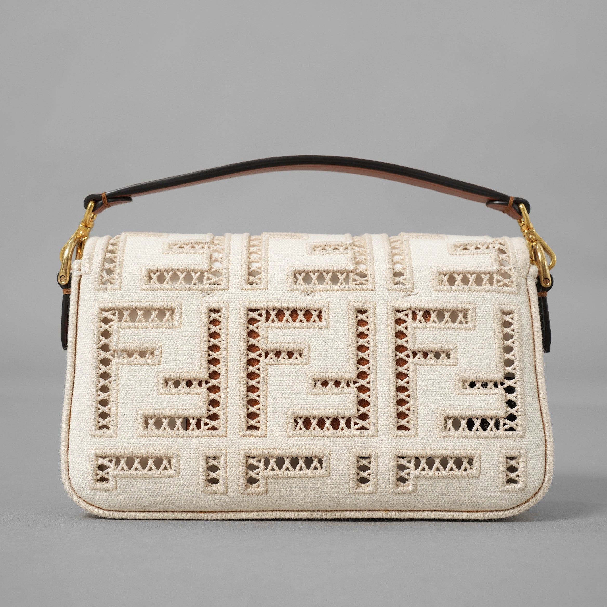 FENDI フェンディ / 21SS BAGUETTE CANVAS RICAMO FF AJOUR バゲット ミニ ハンドバッグ / ショルダーバッグ / 8BS017 AF2V F1DSV / IVORY