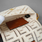 FENDI フェンディ / 21SS BAGUETTE CANVAS RICAMO FF AJOUR バゲット ミニ ハンドバッグ / ショルダーバッグ / 8BS017 AF2V F1DSV / IVORY