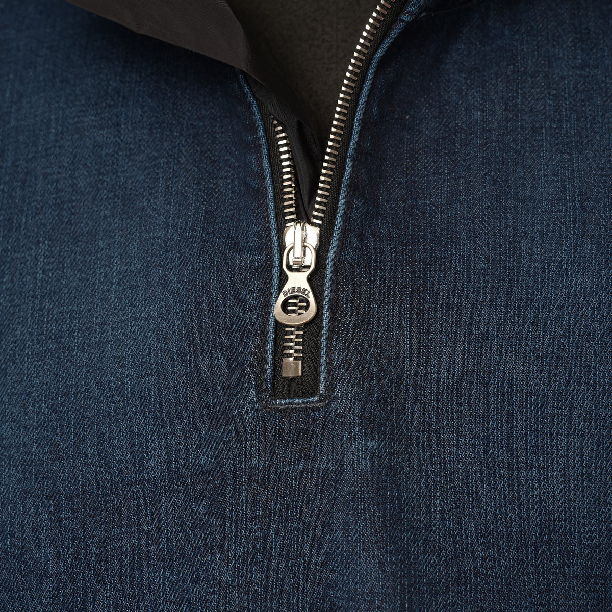 DIESEL ディーゼル / 美品 24AW D-FLOW-FSE ハーフジップ デニム プルオーバーシャツ 長袖シャツ / P01375 / size XS (INDIGO) 352116-in-ue