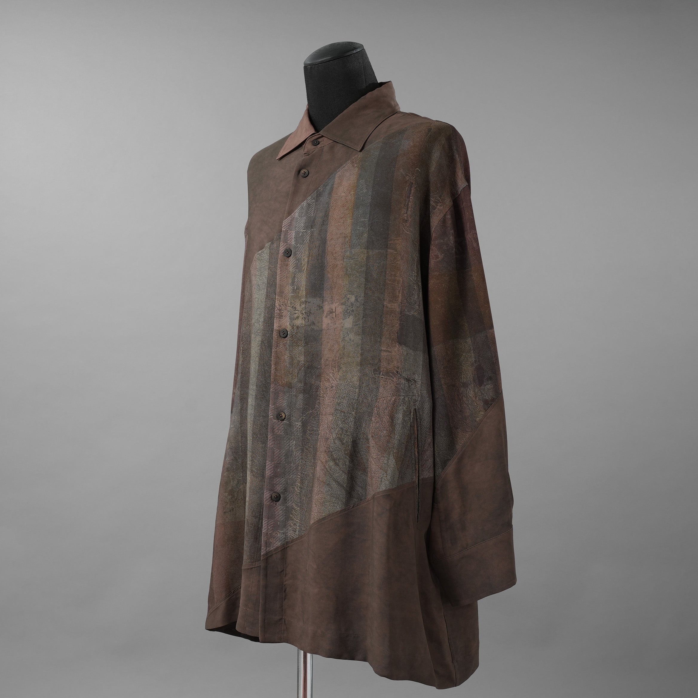 ZIGGY CHEN ジギーチェン/ 24SS Spiral Printing Oversized Long Shirt スパイラルプリント オーバーサイズ ロングシャツ（フェードカッパーローズ）長袖シャツ / OM2410720 / size 44 ( Faded Copper Rose )