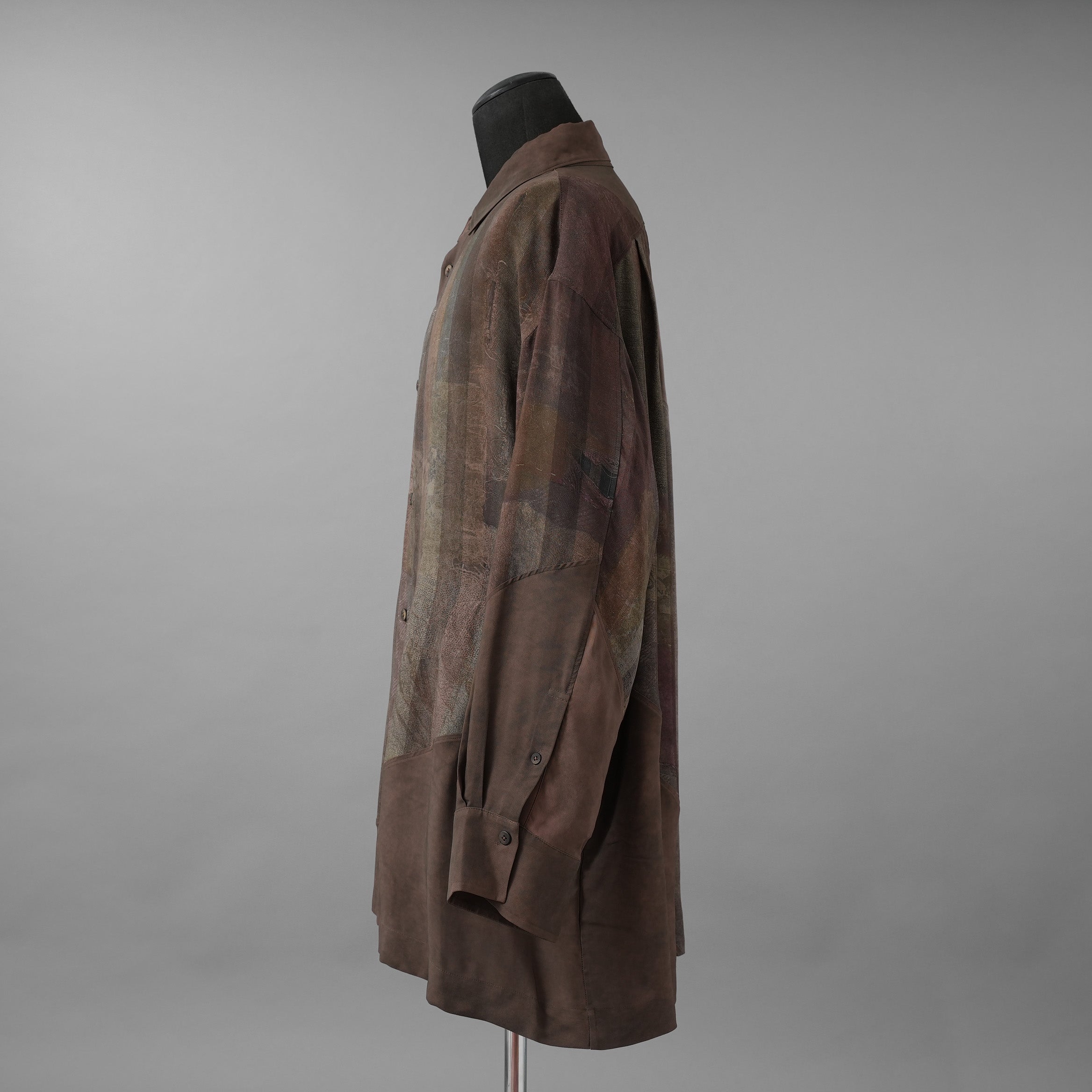 ZIGGY CHEN ジギーチェン/ 24SS Spiral Printing Oversized Long Shirt スパイラルプリント オーバーサイズ ロングシャツ（フェードカッパーローズ）長袖シャツ / OM2410720 / size 44 ( Faded Copper Rose )