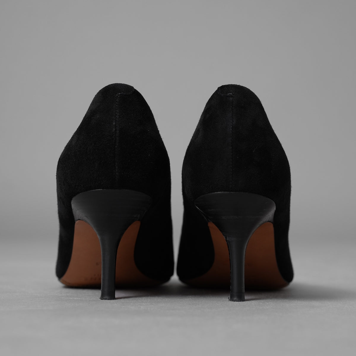 未使用 CELINE セリーヌ / エッセンシャル Vネック スウェード パンプス シューズ / size 35.5 (22.5cm) BLACK レディース 352113-izm