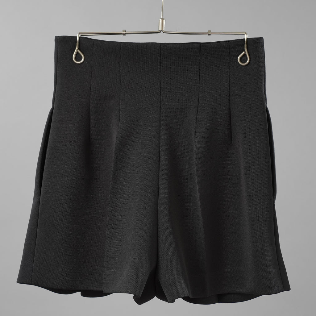 FENDI フェンディ / 美品 22AW タック ショートパンツ / キュロット / FR6336 AGTS / size 42 (BLACK) レディース