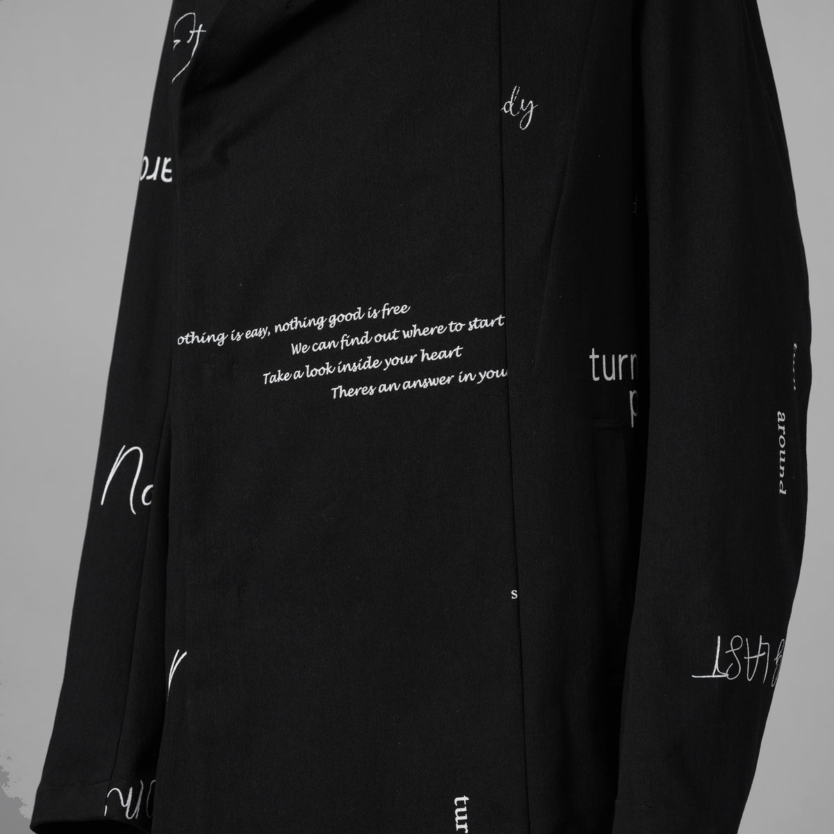 bajra バジュラ / 美品 25AW ストレッチデニム プリント フーデッドコート / 157UC03 / size 3 (BLACK) 352118-in-ue