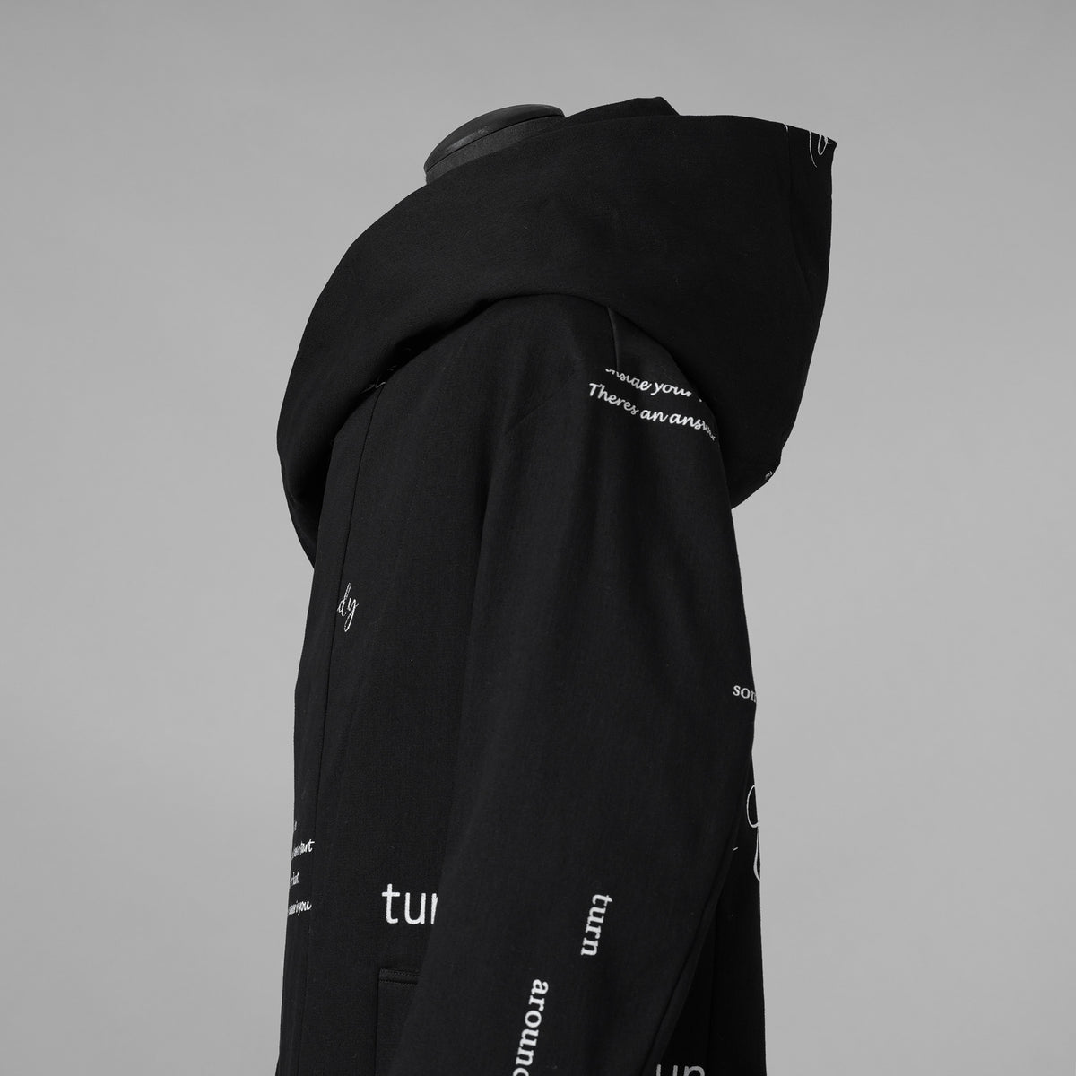 bajra バジュラ / 美品 25AW ストレッチデニム プリント フーデッドコート / 157UC03 / size 3 (BLACK) 352118-in-ue