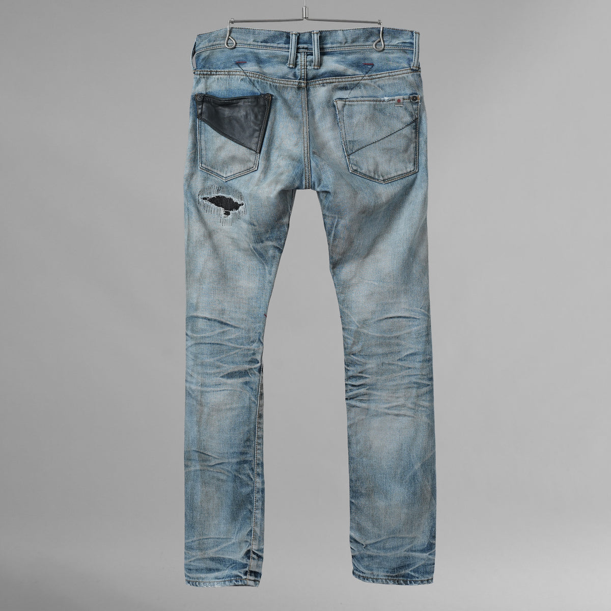 STRUM × DeeTA ストラム コラボ / 16AW JEFFLY PUNK & ROCK SLIM  クラッシュ＆リペア加工 デニムパンツ / DTA-004D / size 30 (INDIGO) 123033-alm