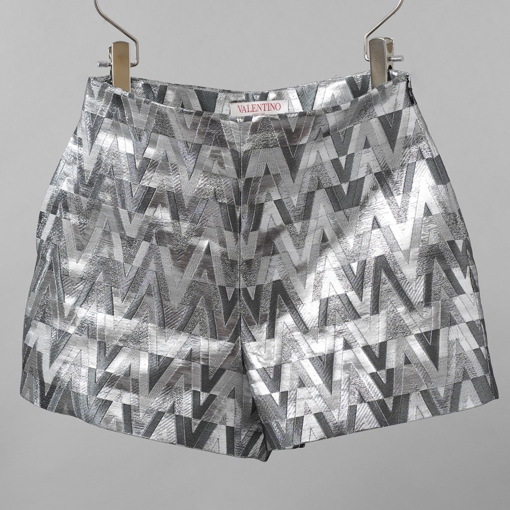 VALENTINO ヴァレンティノ / 22SS ルレックス Vオプティカル ジャカード ショーツ / XB3RF1V66UM / size 42 (SILVER) レディース