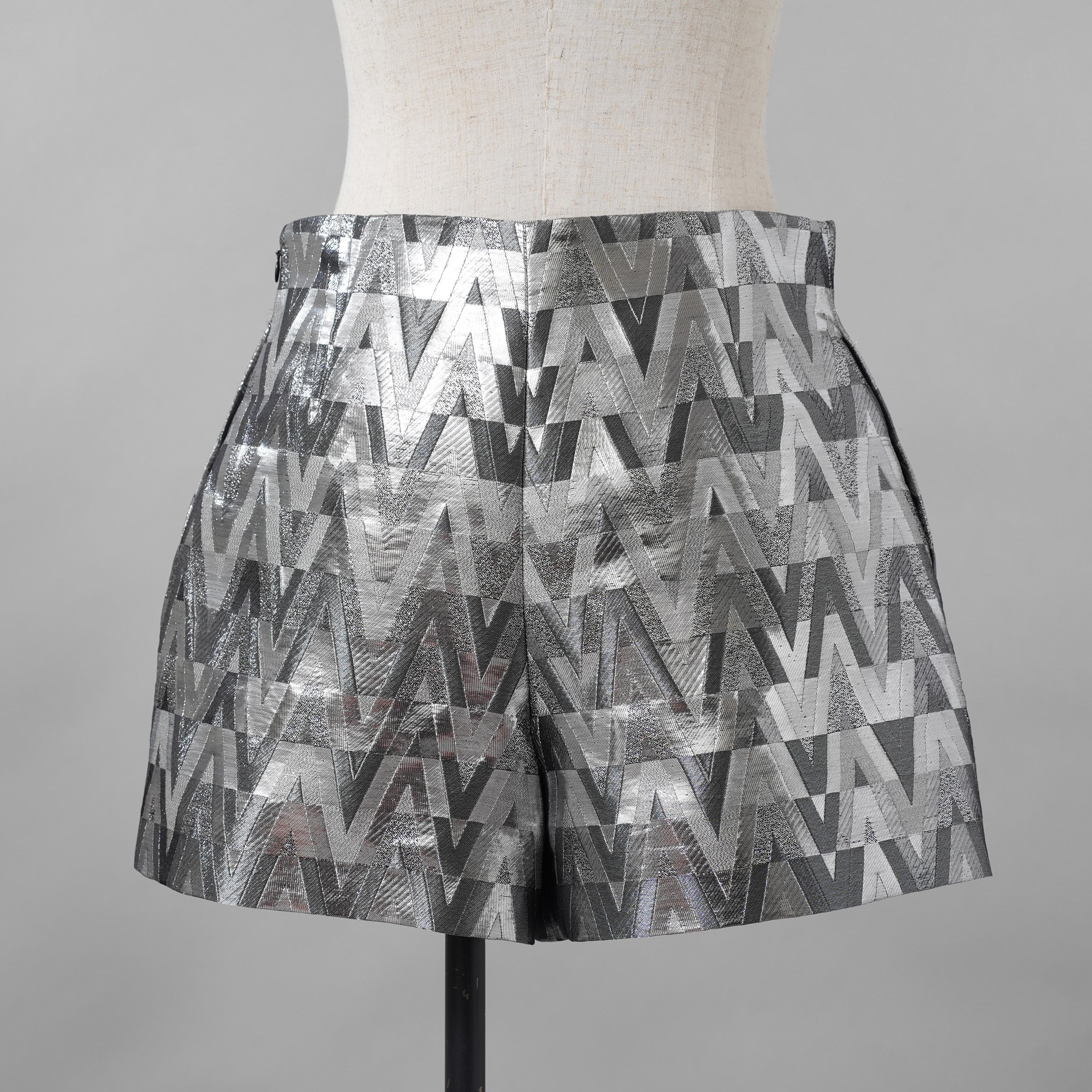 VALENTINO ヴァレンティノ / 22SS ルレックス Vオプティカル ジャカード ショーツ / XB3RF1V66UM / size 42 (SILVER) レディース