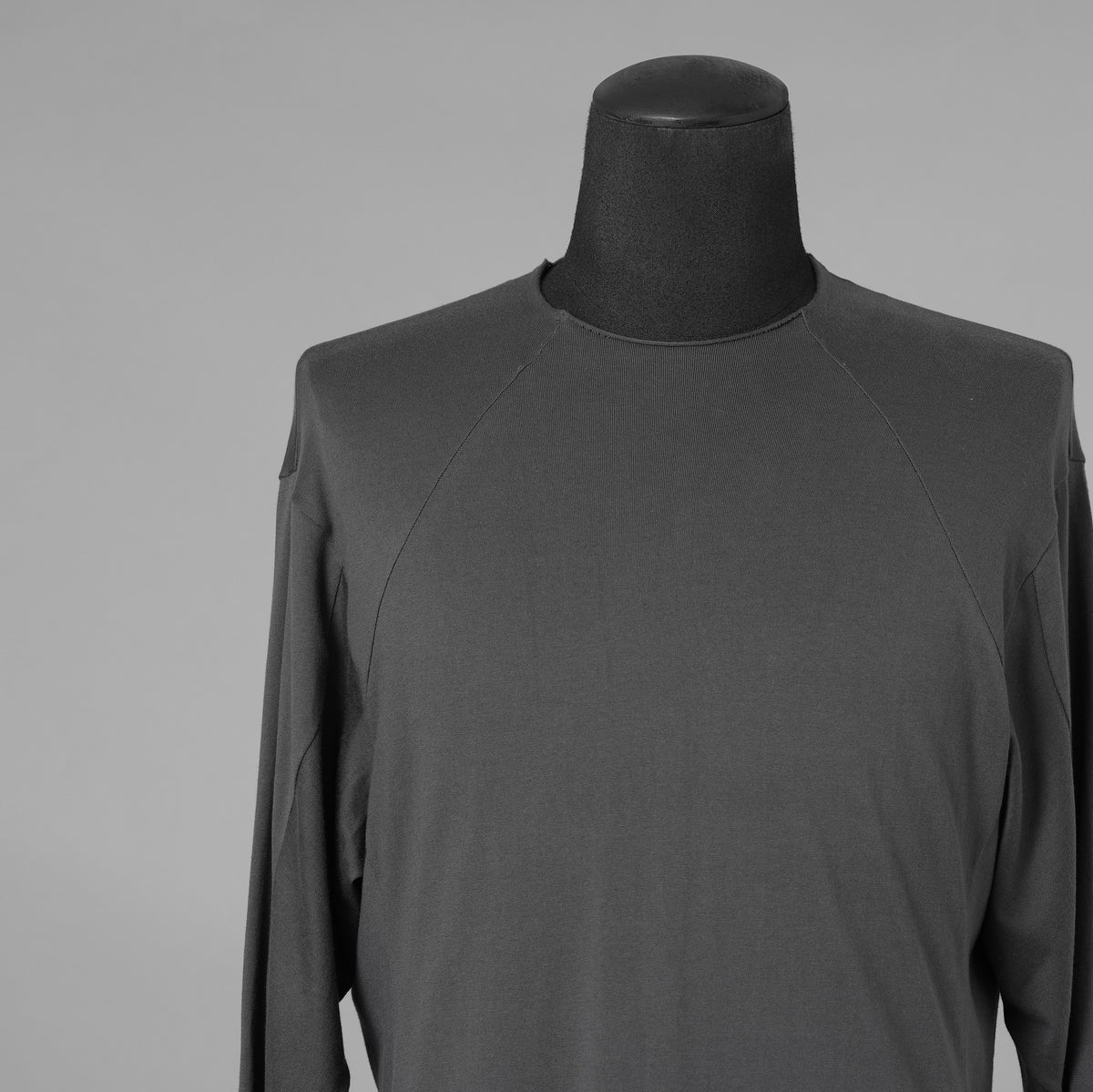 DEVOA デヴォア / 24SS SVIN Cotton Long Sleeve Soft Jersey Cutsewn 長袖Tシャツ / CSC-DSH3 / size 1 (CHARCOAL) 123035-alm
