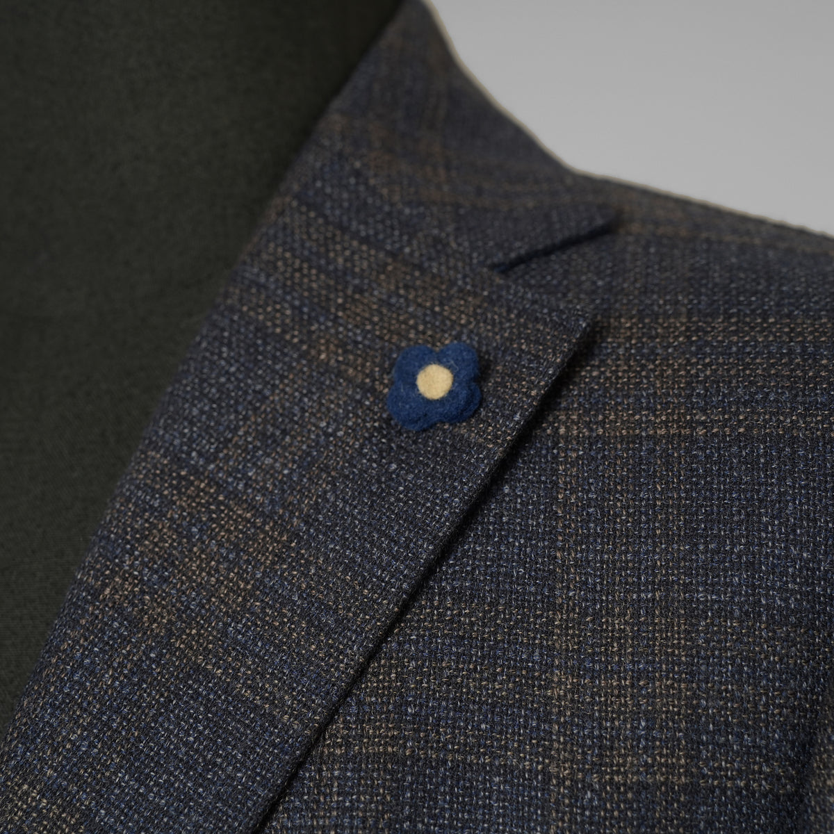 LARDINI ラルディーニ / 美品 3つボタン段返り ウール ブルーチェック ジャケット / JN0526AQ / size 46 (BLUE) 352120-in-ue