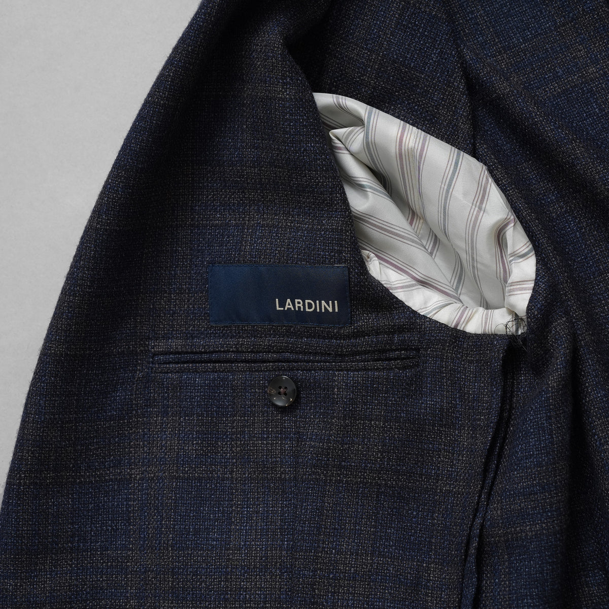 LARDINI ラルディーニ / 美品 3つボタン段返り ウール ブルーチェック ジャケット / JN0526AQ / size 46 (BLUE) 352120-in-ue