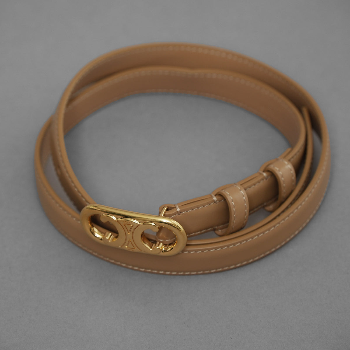 CELINE セリーヌ / 19AW トリオンフ ベルト 18mm ナチュラルカーフスキン アクセサリー / F-NE-3271 / BEIGE レディース 352121-izm