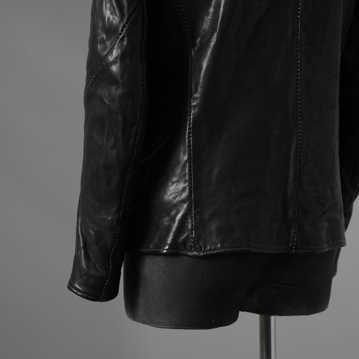 incarnation インカネーション / 極美品 21AW HORSE LEATHER NO COLLAR ZIP/F MOTO #2 LINED JB-4 ホース オーバーロック レザージャケット / 12411-41487-NK-01 / size S (BLACK)