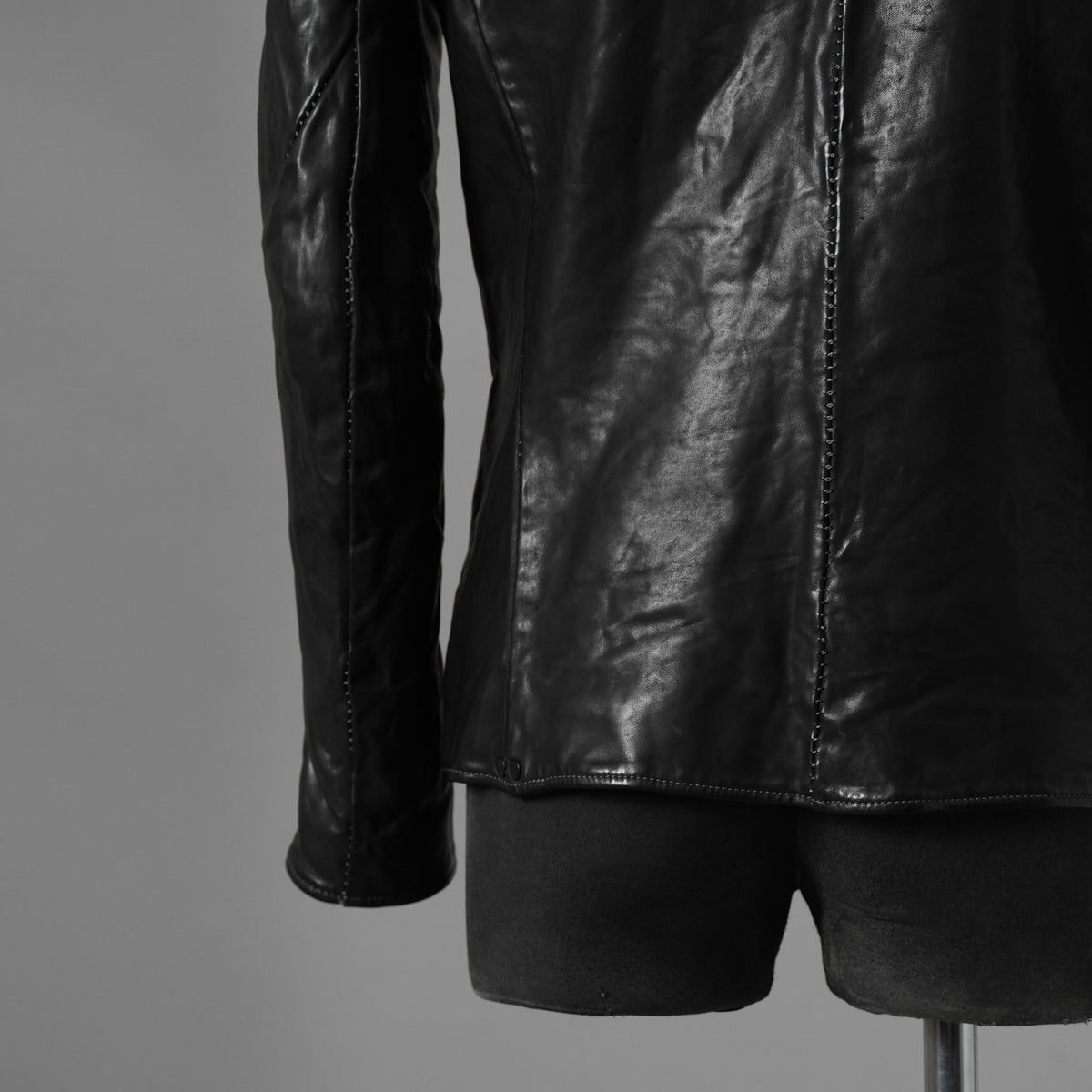 incarnation インカネーション / 極美品 21AW HORSE LEATHER NO COLLAR ZIP/F MOTO #2 LINED JB-4 ホース オーバーロック レザージャケット / 12411-41487-NK-01 / size S (BLACK)