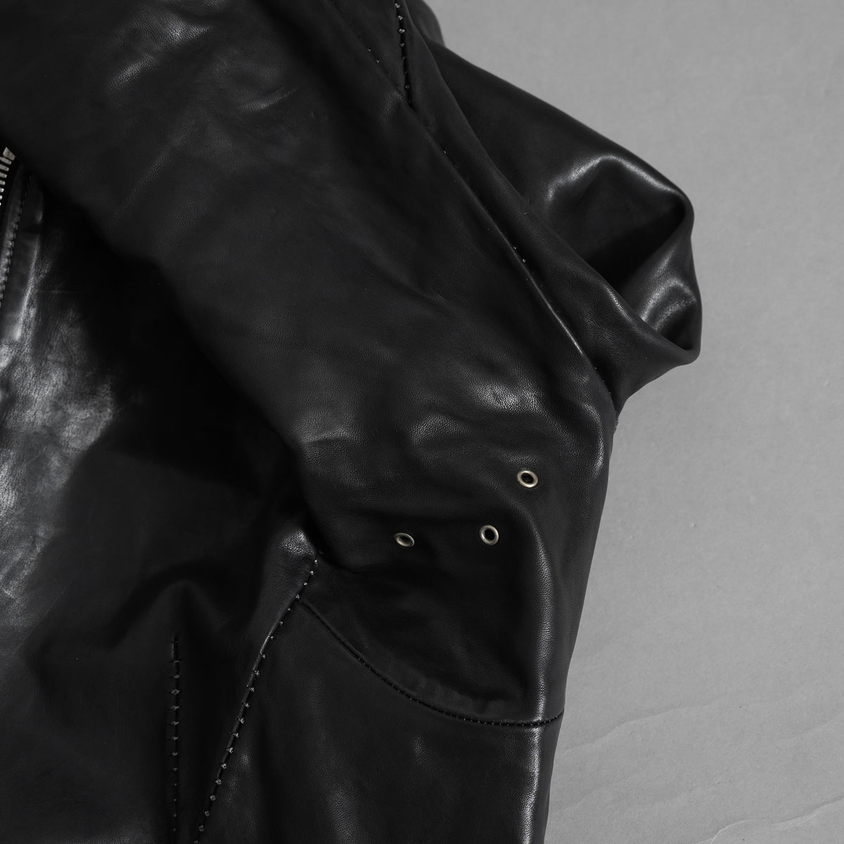 incarnation インカネーション / 極美品 21AW HORSE LEATHER NO COLLAR ZIP/F MOTO #2 LINED JB-4 ホース オーバーロック レザージャケット / 12411-41487-NK-01 / size S (BLACK)