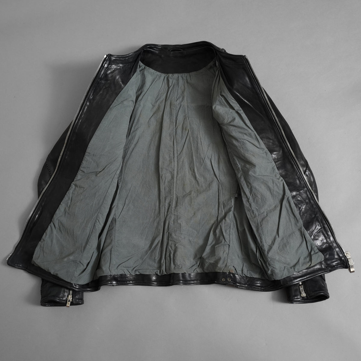 incarnation インカネーション / 極美品 21AW HORSE LEATHER NO COLLAR ZIP/F MOTO #2 LINED JB-4 ホース オーバーロック レザージャケット / 12411-41487-NK-01 / size S (BLACK)