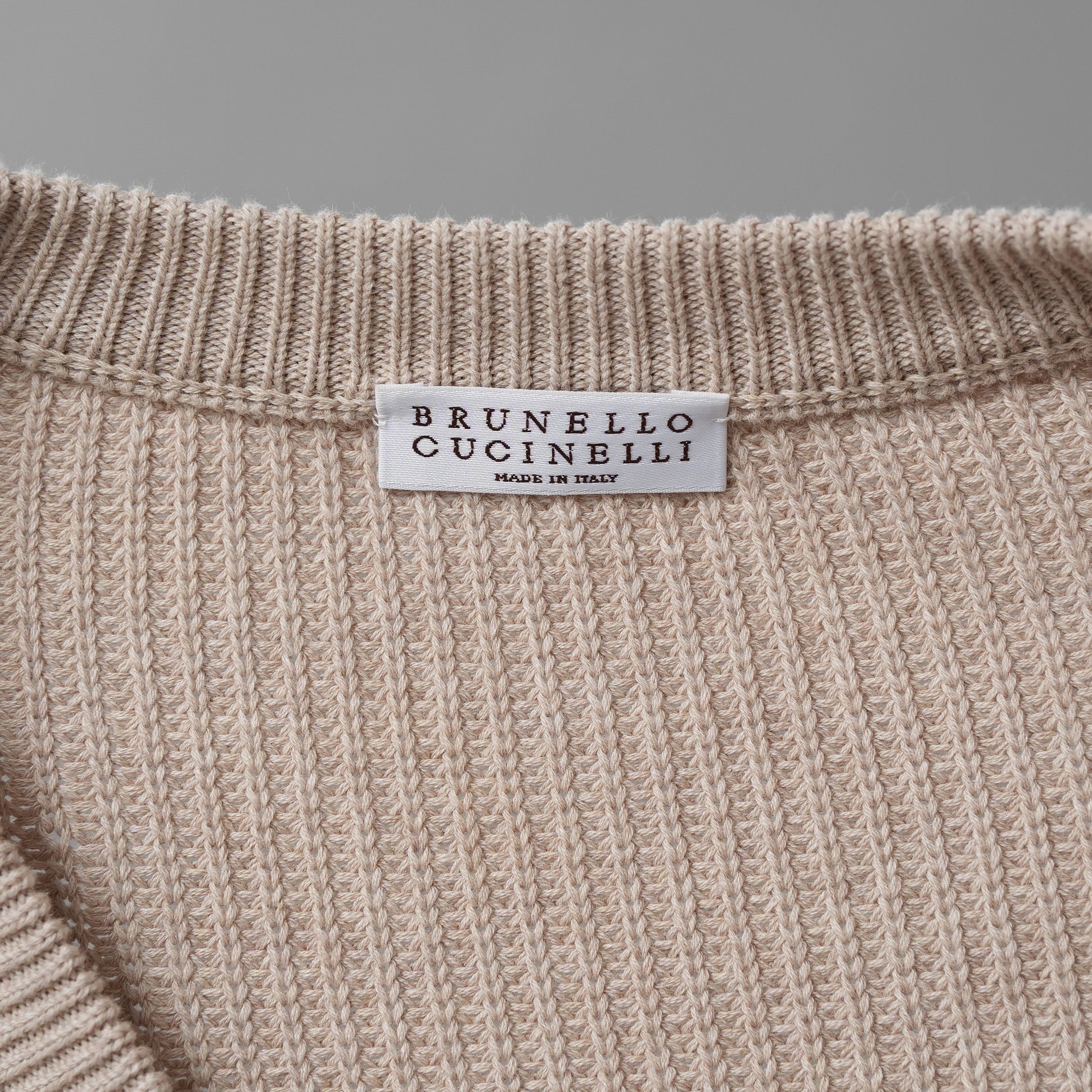 Brunello Cucinelli ブルネロクチネリ / 美品 22SS チュール切替 Vネックセーター /  ルーズフィット/ 袖シアー ビジュー装飾 / size XS (BEIGE) レディース
