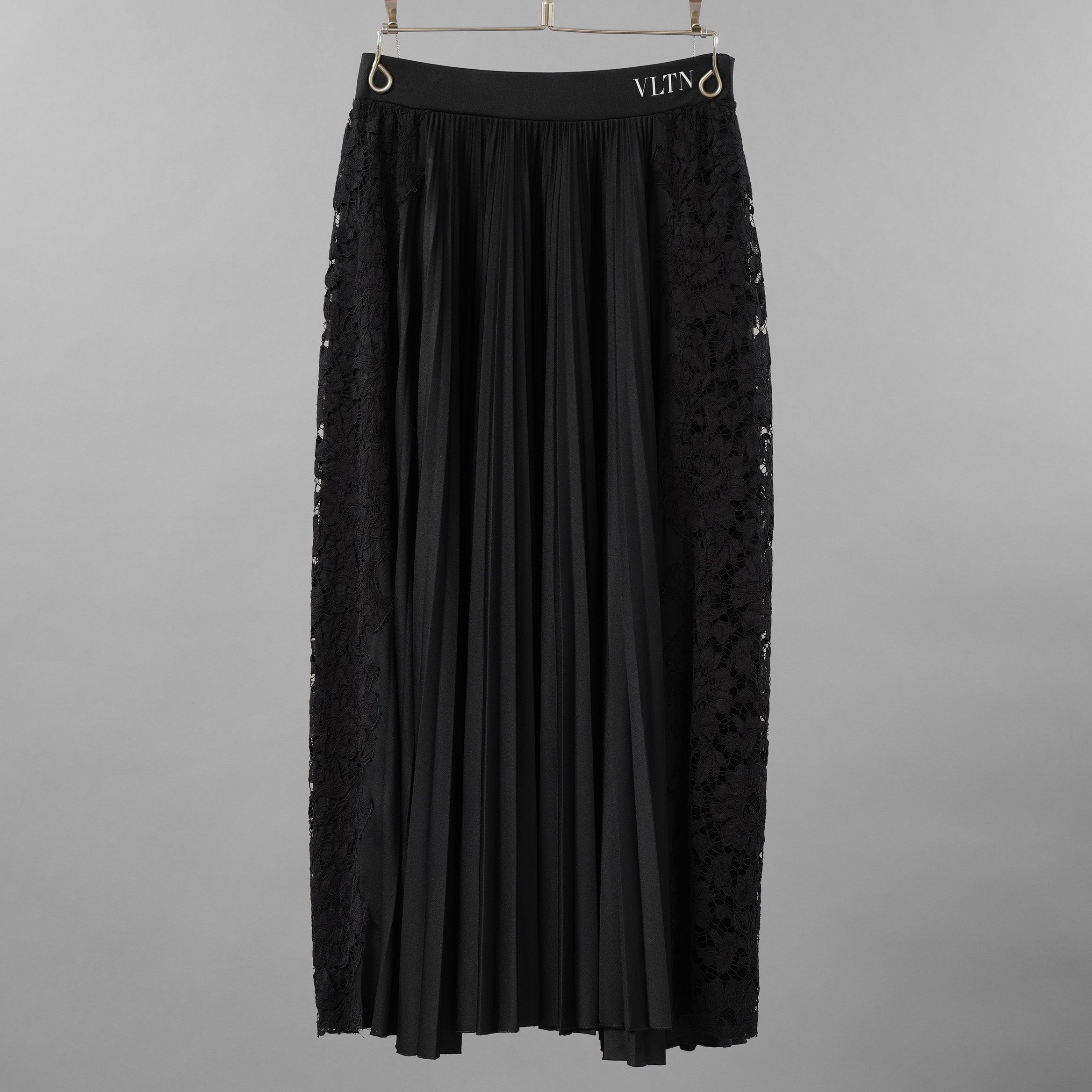 VALENTINO ヴァレンティノ / 美品 21SS VLTNロゴ プリーツ＆レース スカート / VB3MD02T668 / size XS (BLACK) レディース