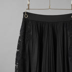 VALENTINO ヴァレンティノ / 美品 21SS VLTNロゴ プリーツ＆レース スカート / VB3MD02T668 / size XS (BLACK) レディース