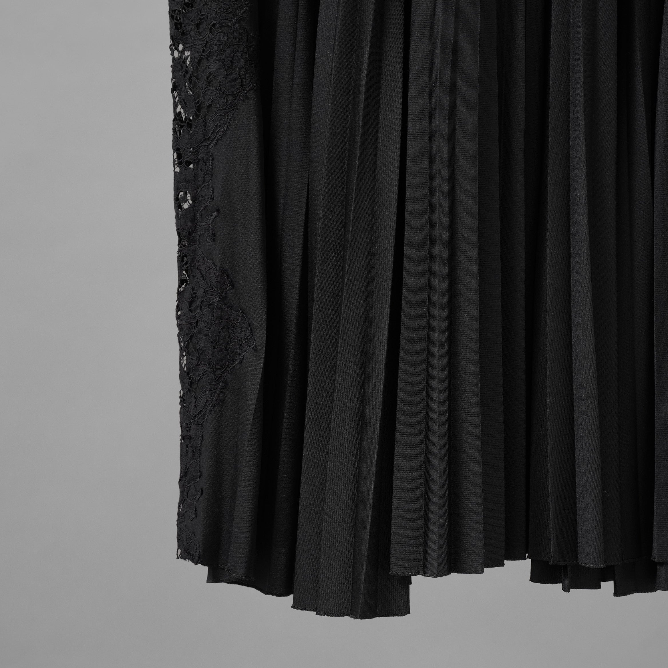 VALENTINO ヴァレンティノ / 美品 21SS VLTNロゴ プリーツ＆レース スカート / VB3MD02T668 / size XS (BLACK) レディース