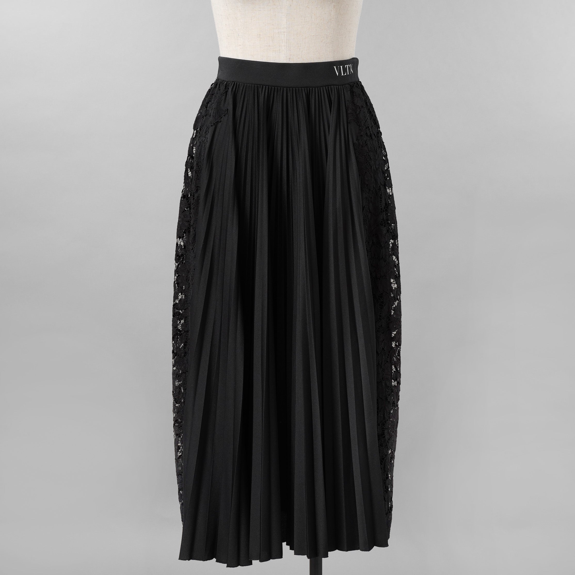 VALENTINO ヴァレンティノ / 美品 21SS VLTNロゴ プリーツ＆レース スカート / VB3MD02T668 / size XS (BLACK) レディース