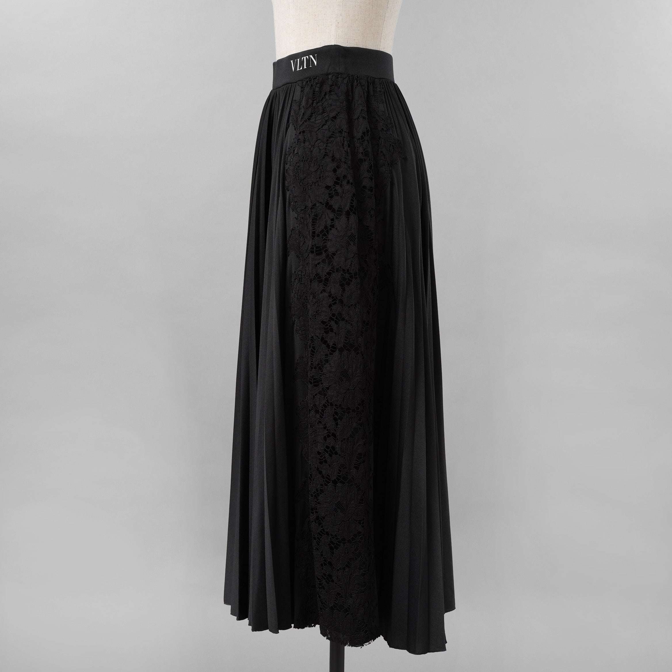 VALENTINO ヴァレンティノ / 美品 21SS VLTNロゴ プリーツ＆レース スカート / VB3MD02T668 / size XS (BLACK) レディース