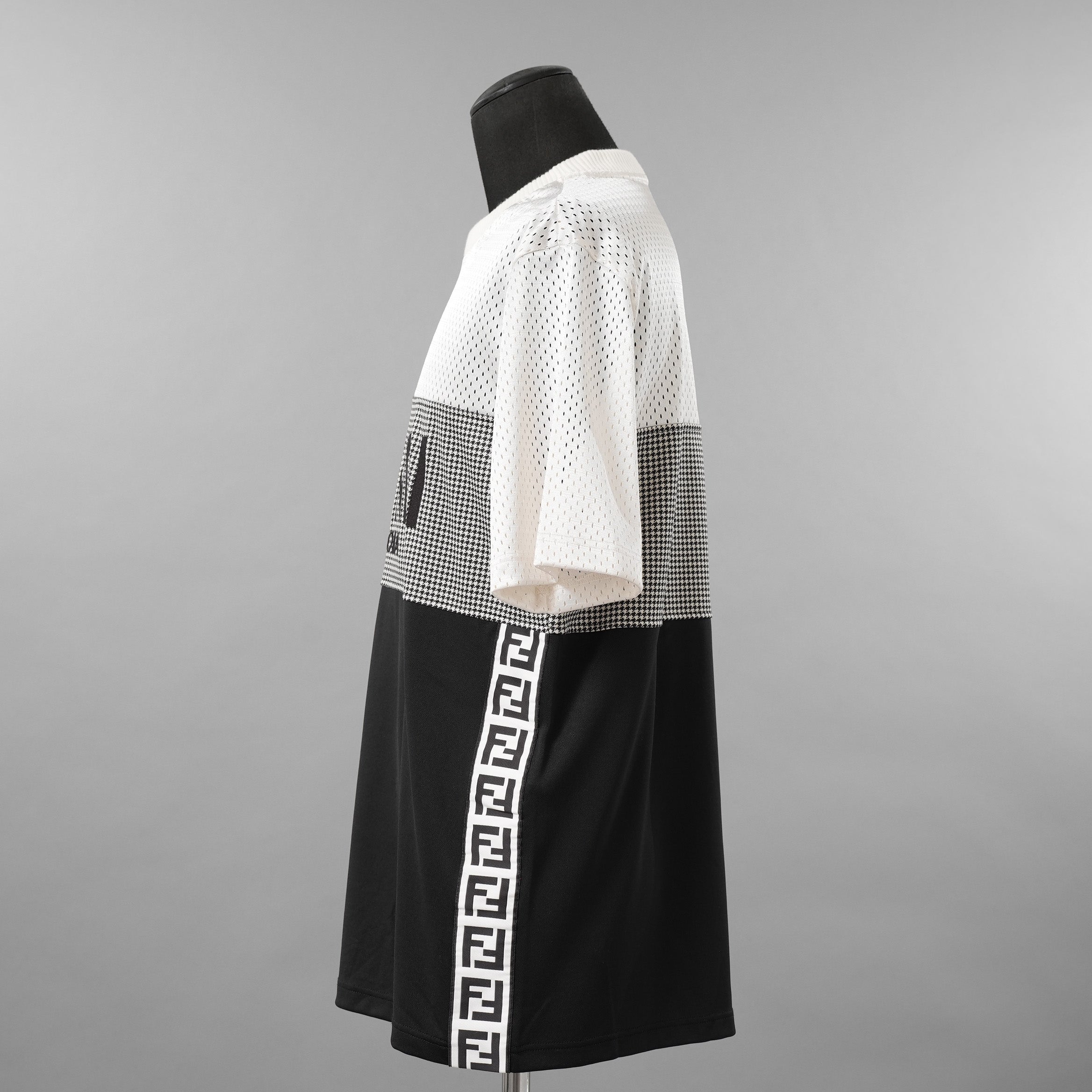 FENDI フェンディ / 美品 22SS テクニカルメッシュ FF柄 サイドテープ ロゴ 半袖TシャツFAF649AL49 / size L (WHITE x BLACK)
