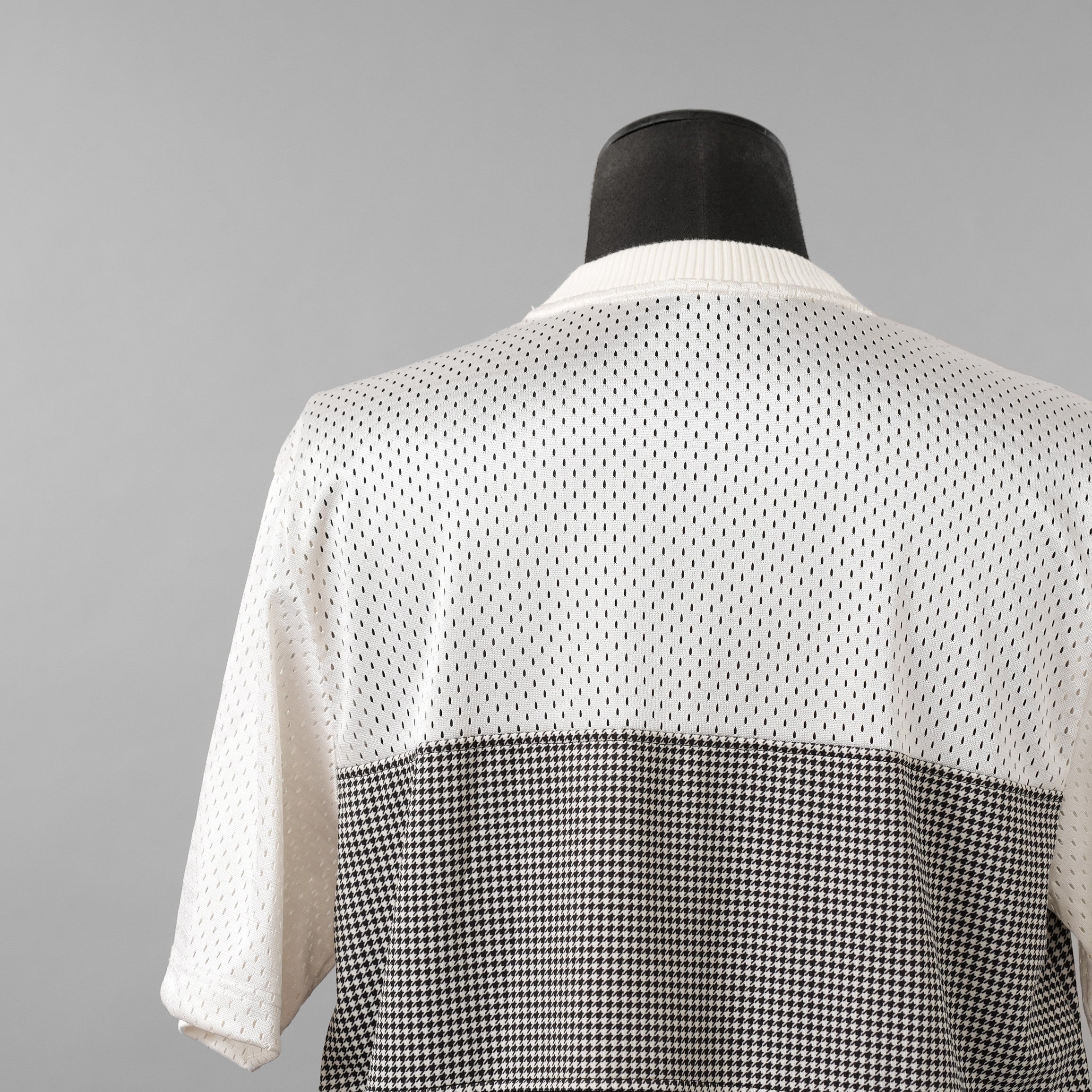 FENDI フェンディ / 美品 22SS テクニカルメッシュ FF柄 サイドテープ ロゴ 半袖TシャツFAF649AL49 / size L (WHITE x BLACK)
