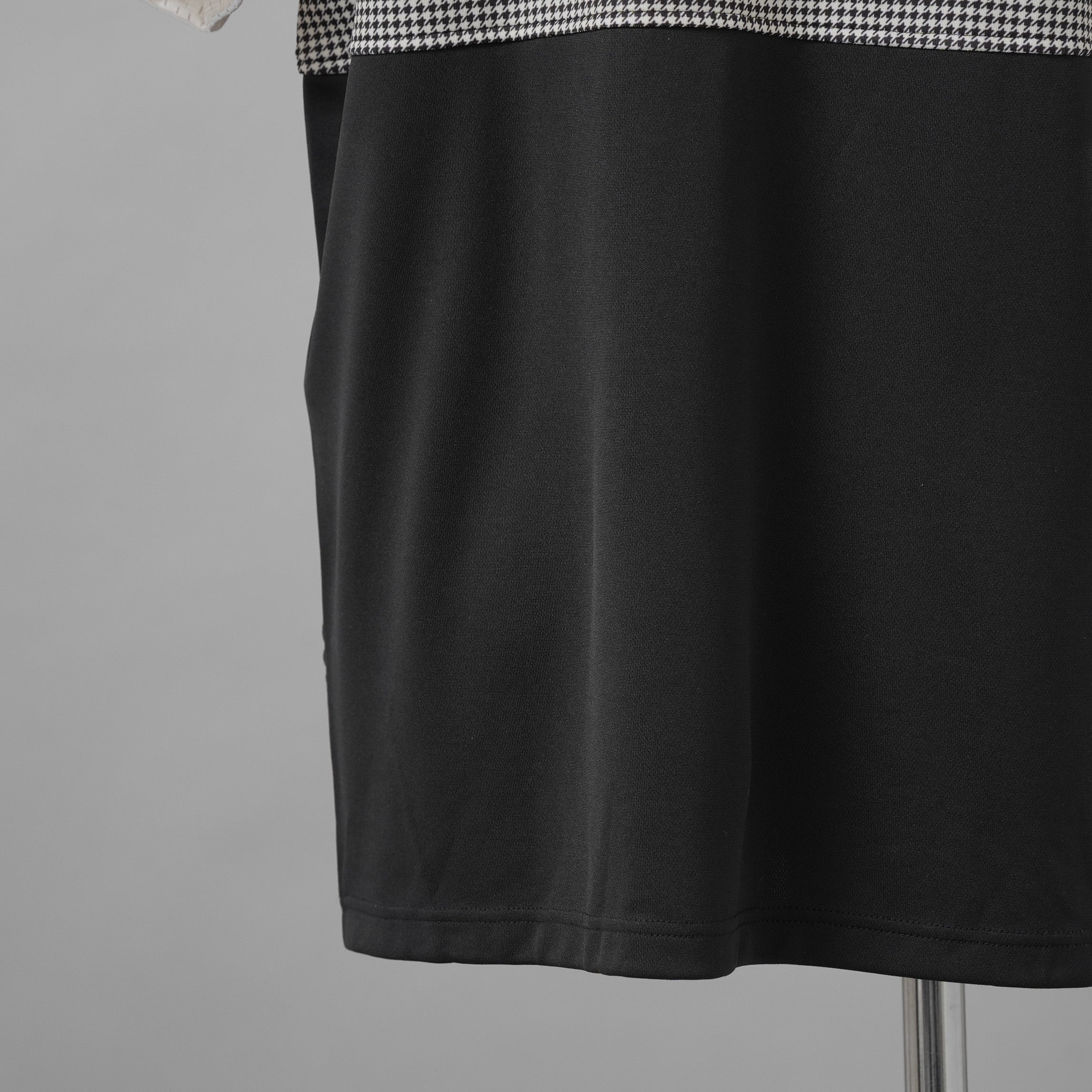 FENDI フェンディ / 美品 22SS テクニカルメッシュ FF柄 サイドテープ ロゴ 半袖TシャツFAF649AL49 / size L (WHITE x BLACK)