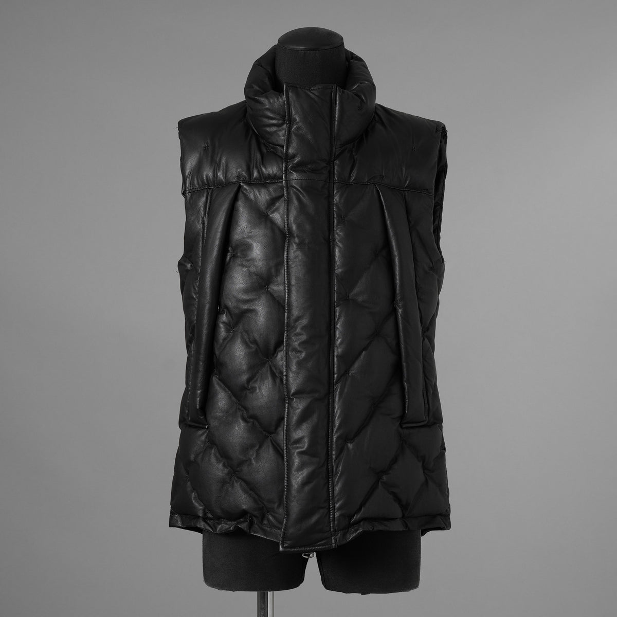 ISAMU KATAYAMA BACKLASH イサムカタヤマ バックラッシュ / 美品 24AW カンガルー レザー ダウンベスト / 1363-13 / size M (BLACK) 123044-alm