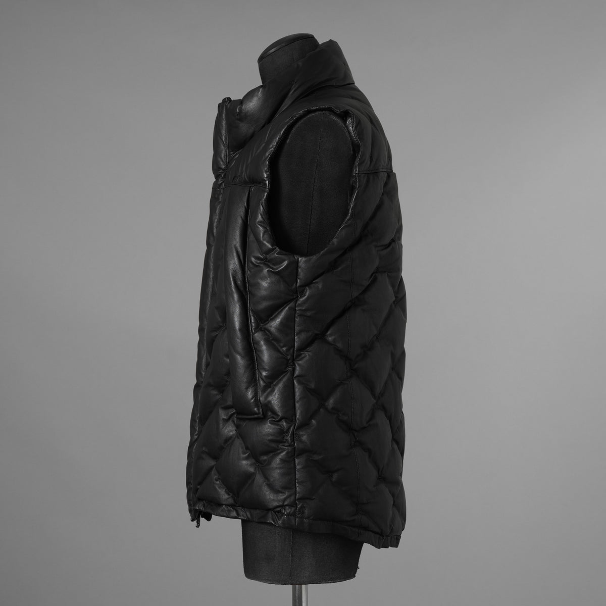 ISAMU KATAYAMA BACKLASH イサムカタヤマ バックラッシュ / 美品 24AW カンガルー レザー ダウンベスト / 1363-13 / size M (BLACK) 123044-alm