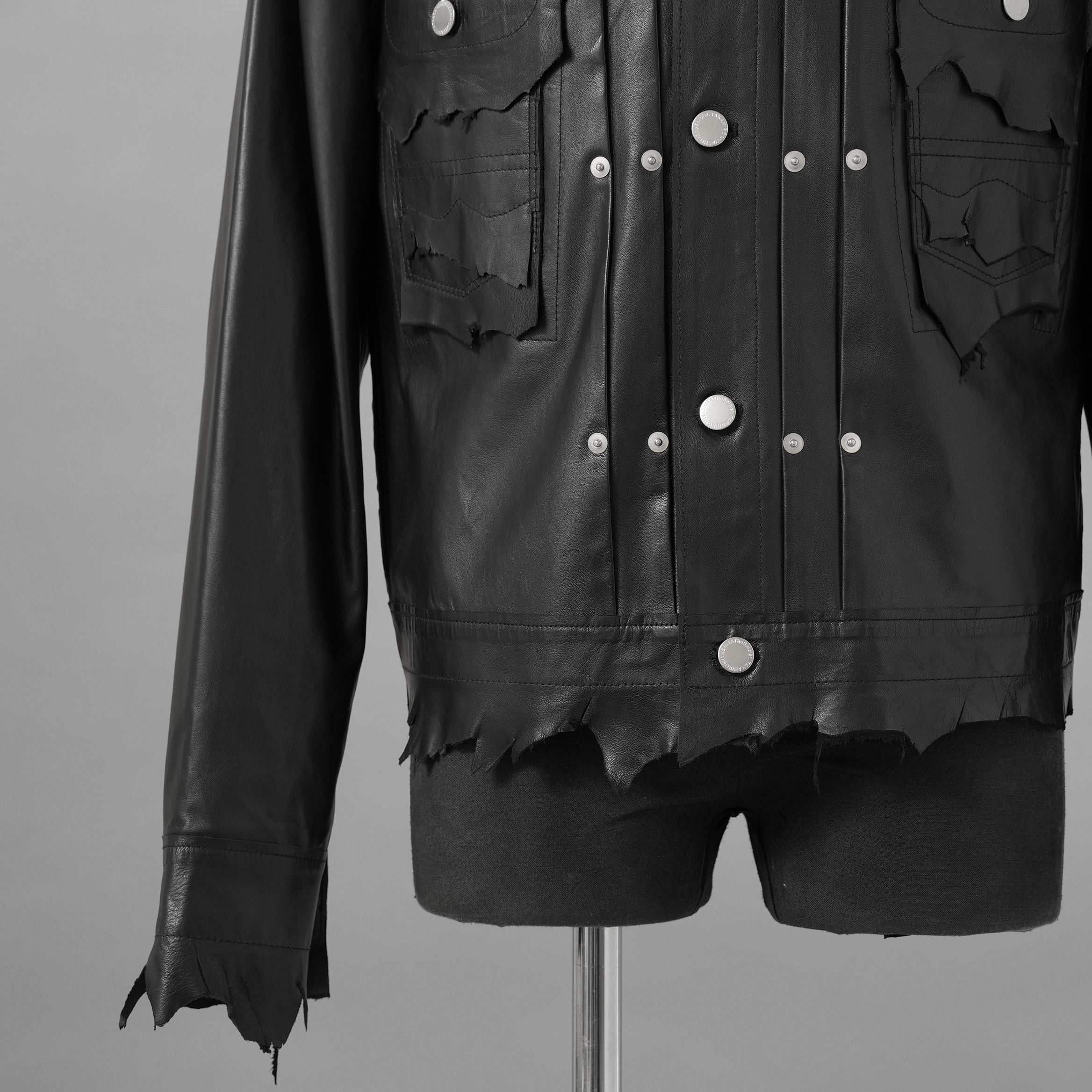 超希少 未使用品 TAKAHIROMIYASHITATheSoloist. タカヒロミヤシタ ソロイスト / 24AW ROYAL FLASH神宮前店30周年 記念別注 Rough Out Lamb Leather Work Jacket. / レザー トラッカー ジャケット / sjr30th.0001 / size 50 (BLACK)