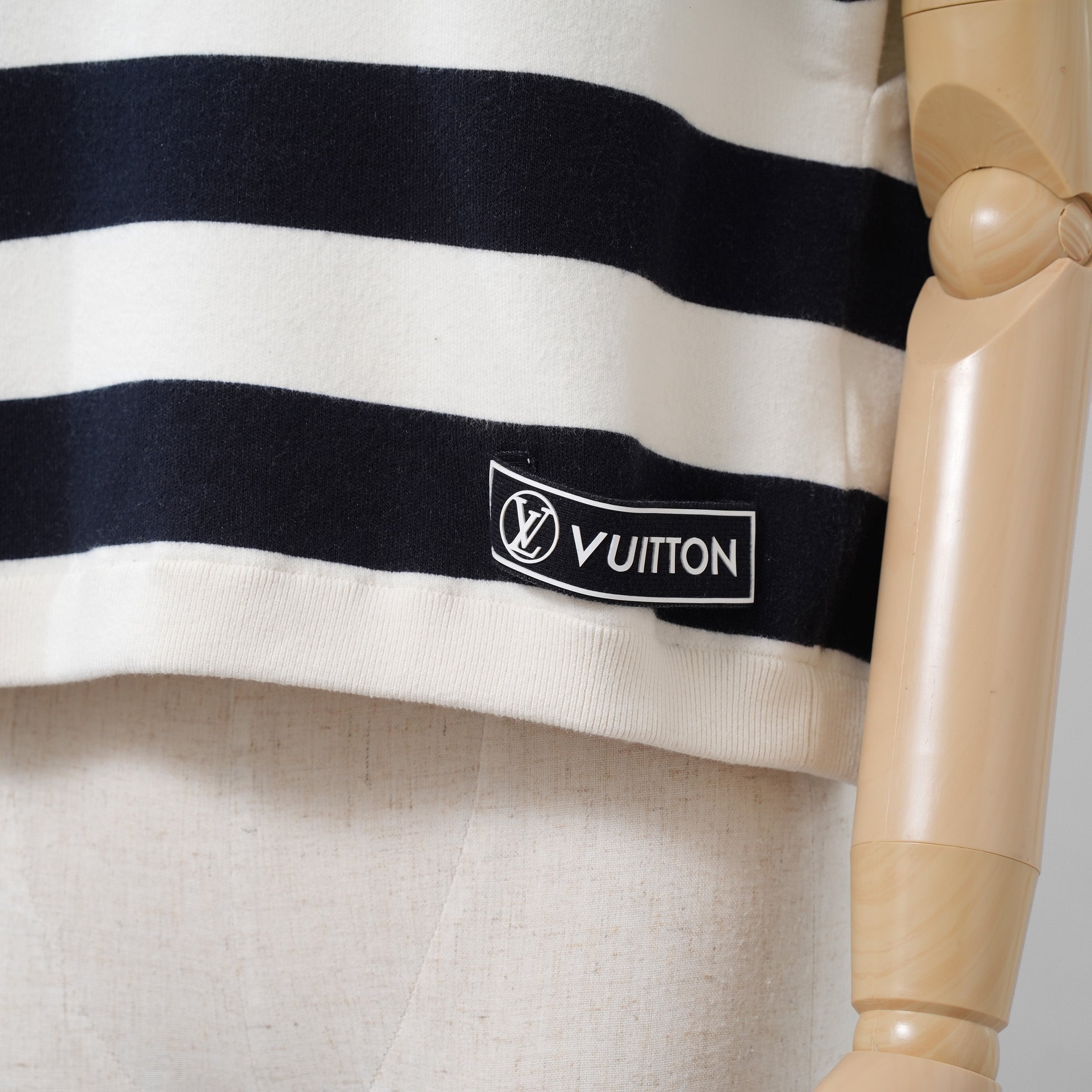 LOUIS VUITTON ルイヴィトン / 21SS マリニエールボートニットトップ  LVロゴパッチ トップス / RW222JOF7 FNKW04 / size XS (WHITE × NAVY) レディース