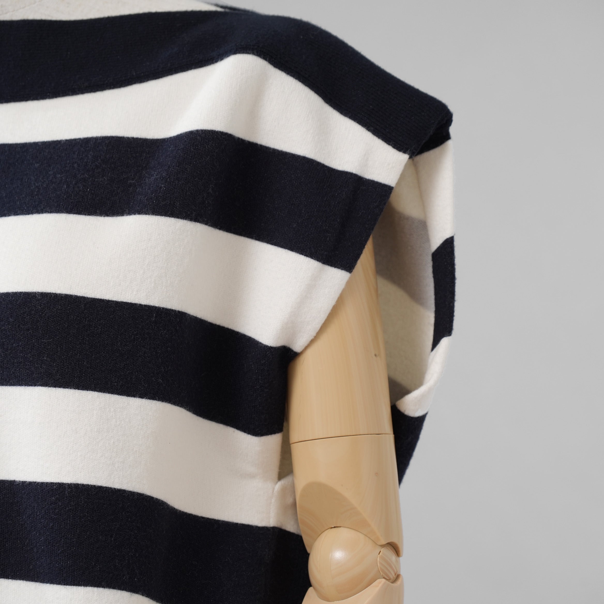 LOUIS VUITTON ルイヴィトン / 21SS マリニエールボートニットトップ  LVロゴパッチ トップス / RW222JOF7 FNKW04 / size XS (WHITE × NAVY) レディース