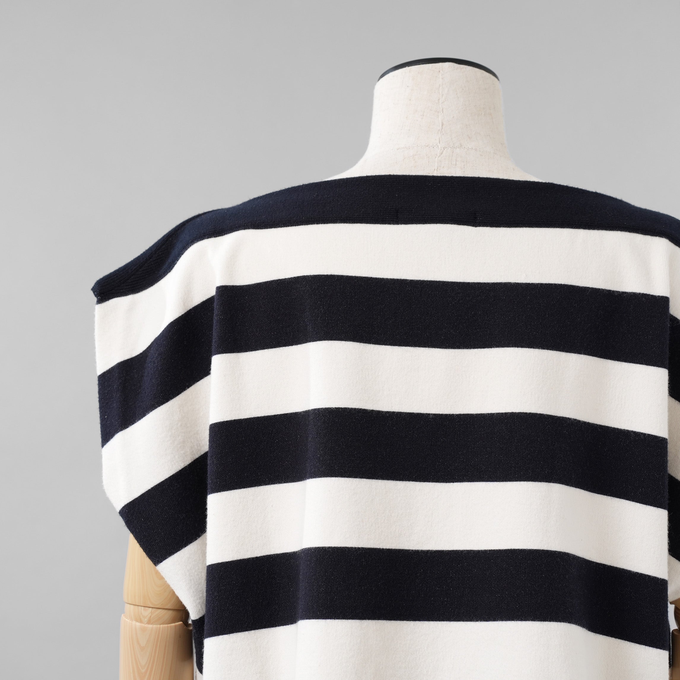 LOUIS VUITTON ルイヴィトン / 21SS マリニエールボートニットトップ  LVロゴパッチ トップス / RW222JOF7 FNKW04 / size XS (WHITE × NAVY) レディース