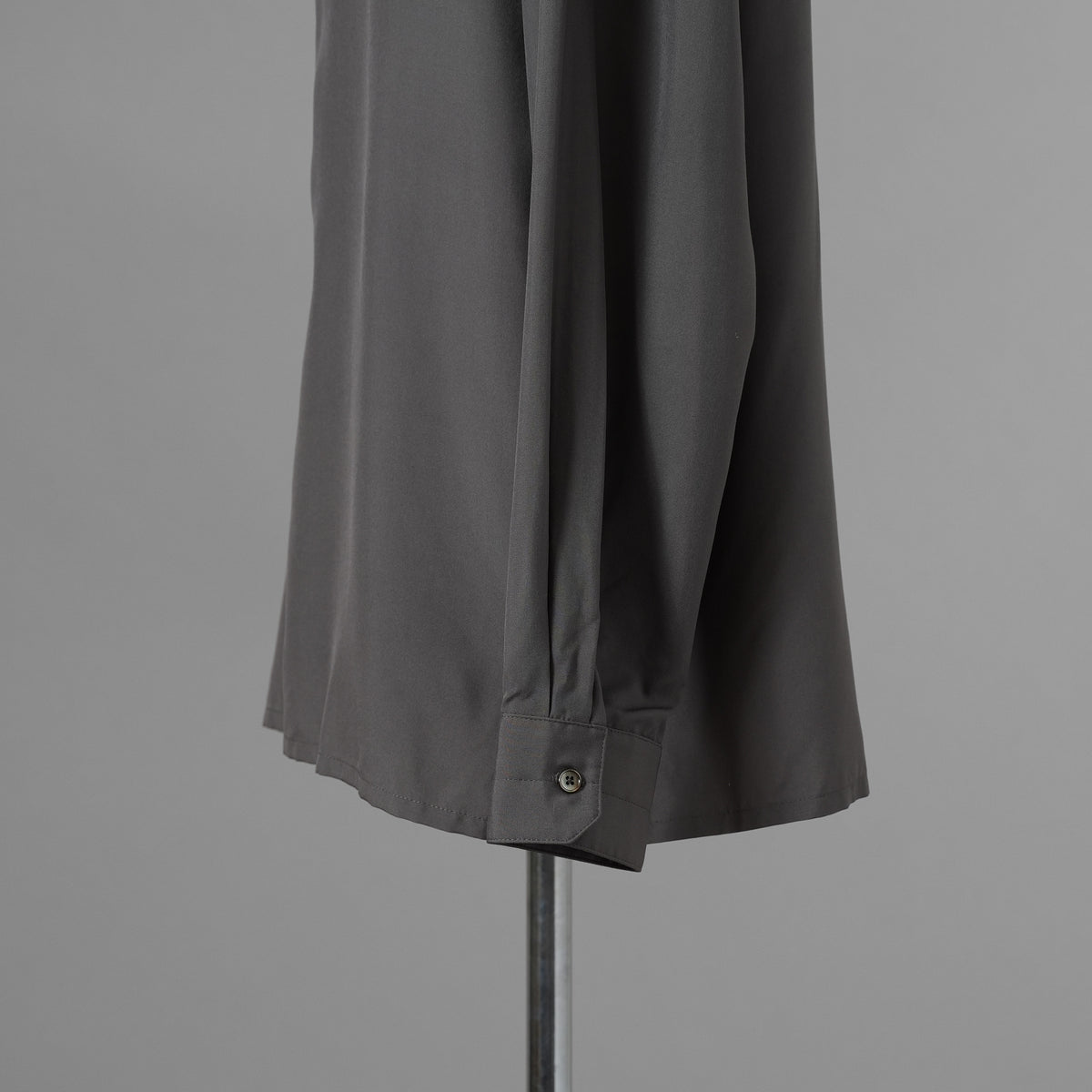 LEMAIRE ルメール / 美品 21AW silk tie neck shirs シルク タイネックシャツ 長袖シャツ / M213 SH174 LF634 / size 48 (CHARCOAL GRAY)  352131-in-ue