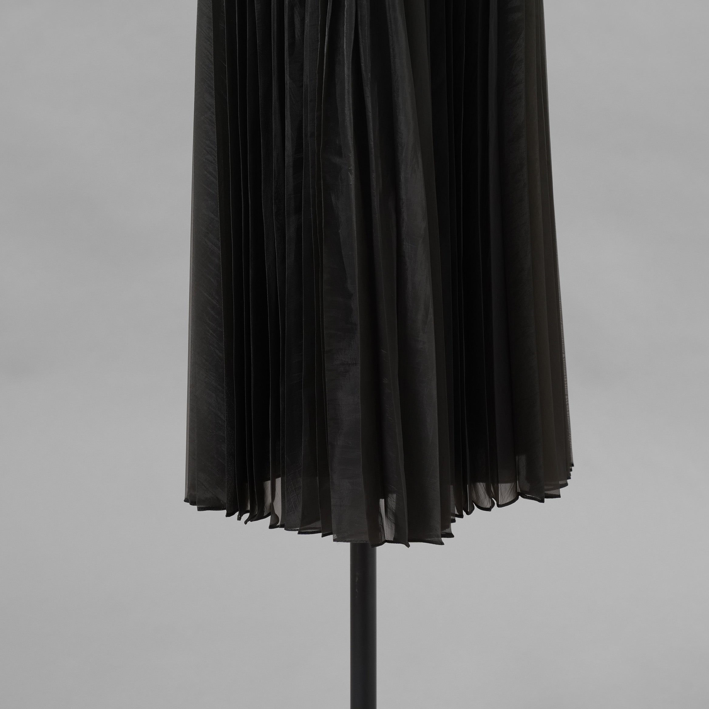 FENDI フェンディ / 美品 19AW ロング プリーツ スカート / FQ7093 A9D0 / size 38 (BLACK) レディース
