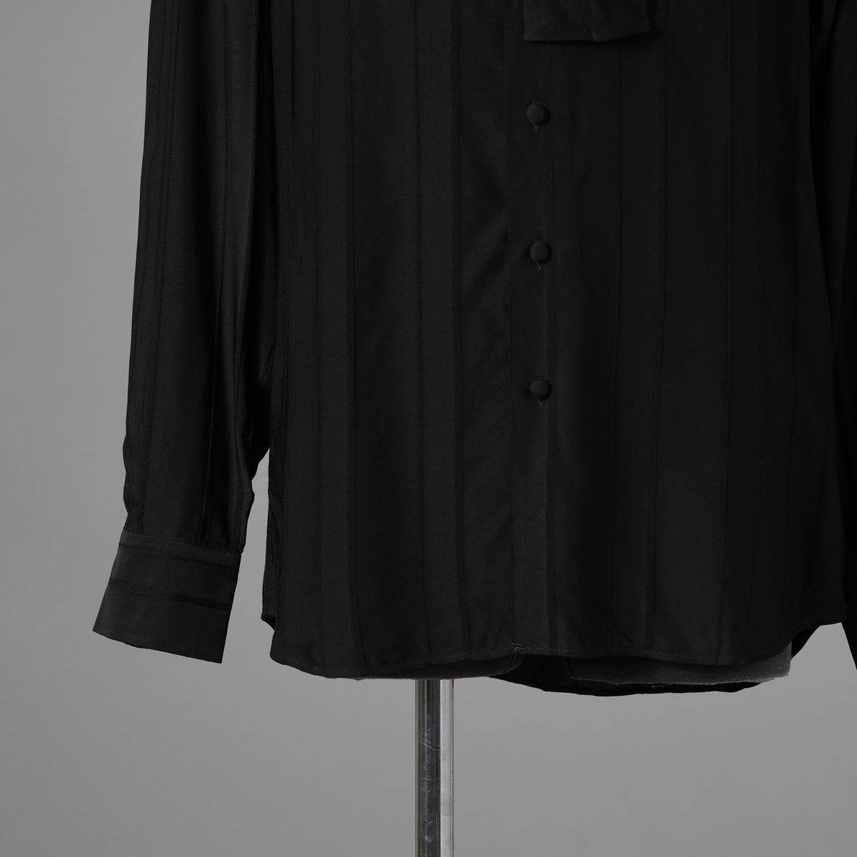 LARDINI ラルディーニ / 美品 23AW ビスコース クレポン ボウタイブラウス 長袖シャツ / 20071 11 KC511181 / size 39 (BLACK）352132-in-ue