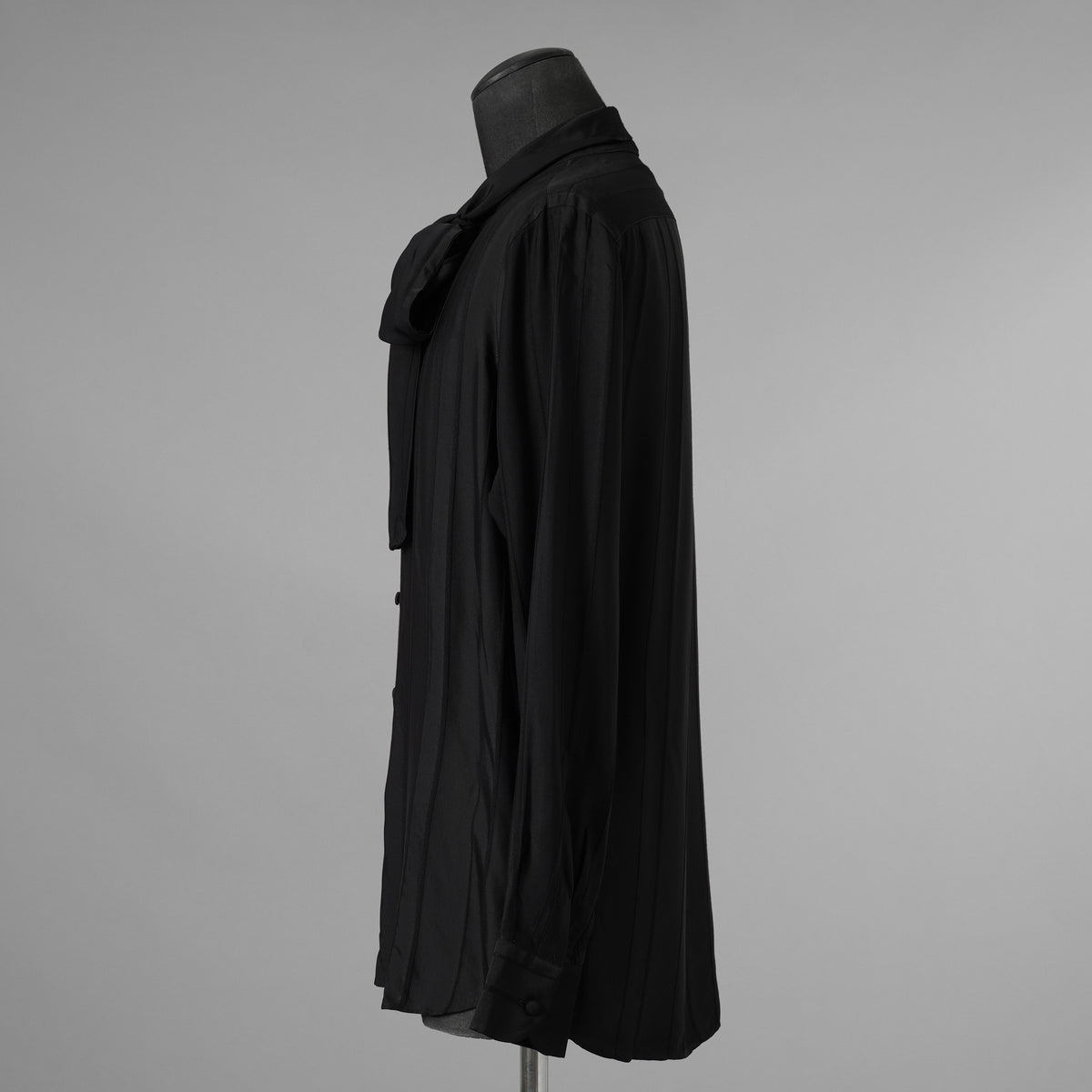 LARDINI ラルディーニ / 美品 23AW ビスコース クレポン ボウタイブラウス 長袖シャツ / 20071 11 KC511181 / size 39 (BLACK）352132-in-ue