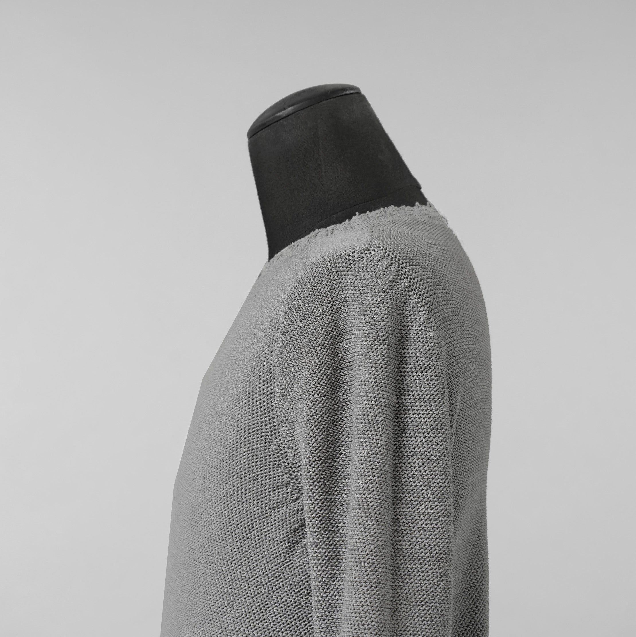 CAROL CHRISTIAN POELL キャロルクリスチャンポエル / 美品 2017 IN-BETWEEN / SEAMLESS LONG SLEEVES SWEATER “PENTASIR” REVERSIBLE / KM/2629-IN PENTASIR/4 / リバーシブル ニット / size 46 (GRAY)