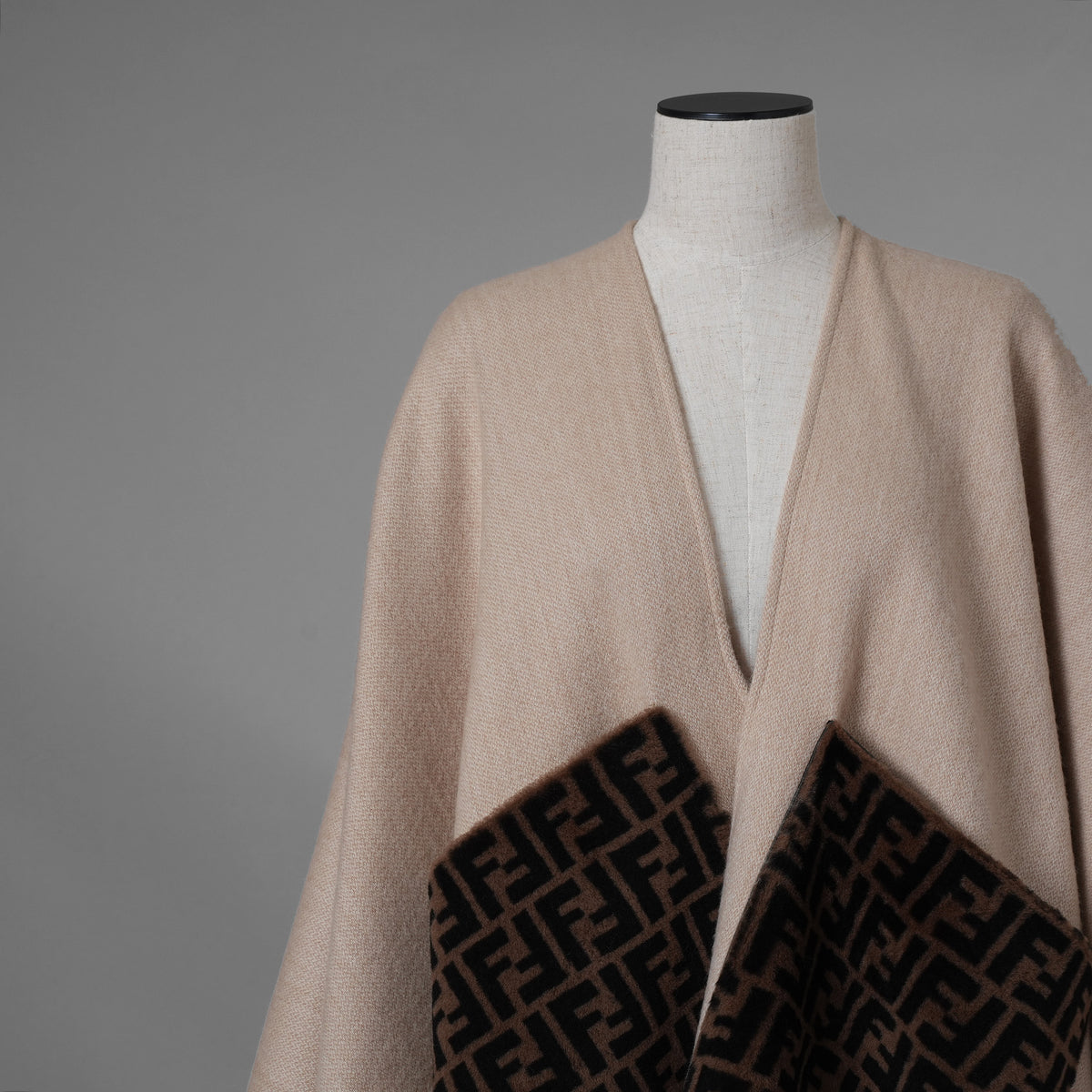 FENDI フェンディ / 美品 19AW FFロゴ ウールカシミヤ ポンチョ アクセサリー / FXX707 A9VR F0NH8 / ONE SIZE (BEIGE) レディース 352129-izm
