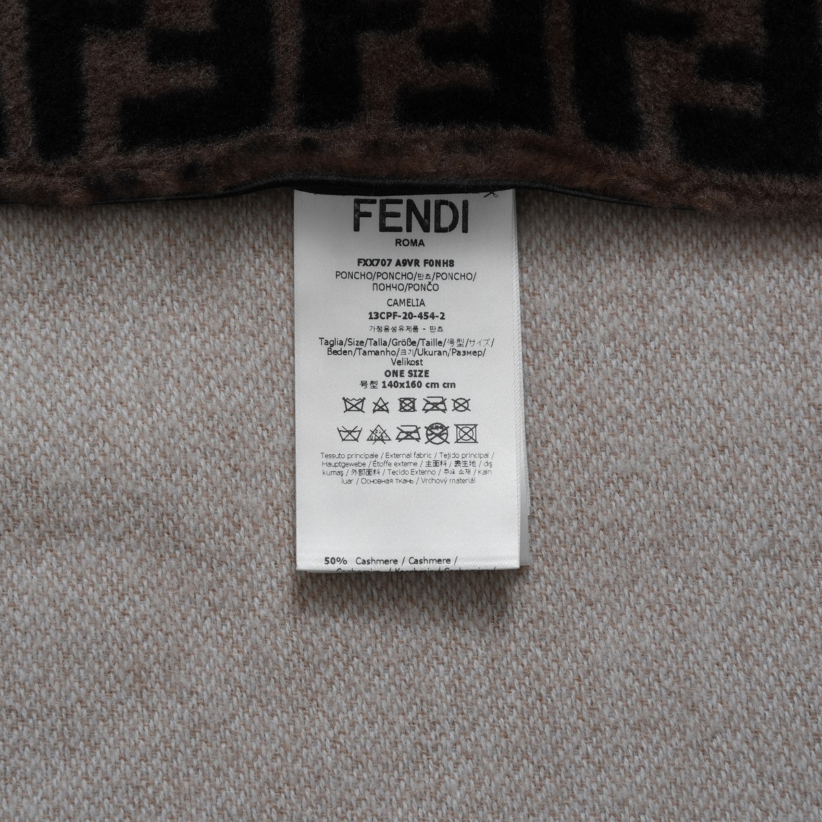 FENDI フェンディ / 美品 19AW FFロゴ ウールカシミヤ ポンチョ アクセサリー / FXX707 A9VR F0NH8 / ONE SIZE (BEIGE) レディース 352129-izm